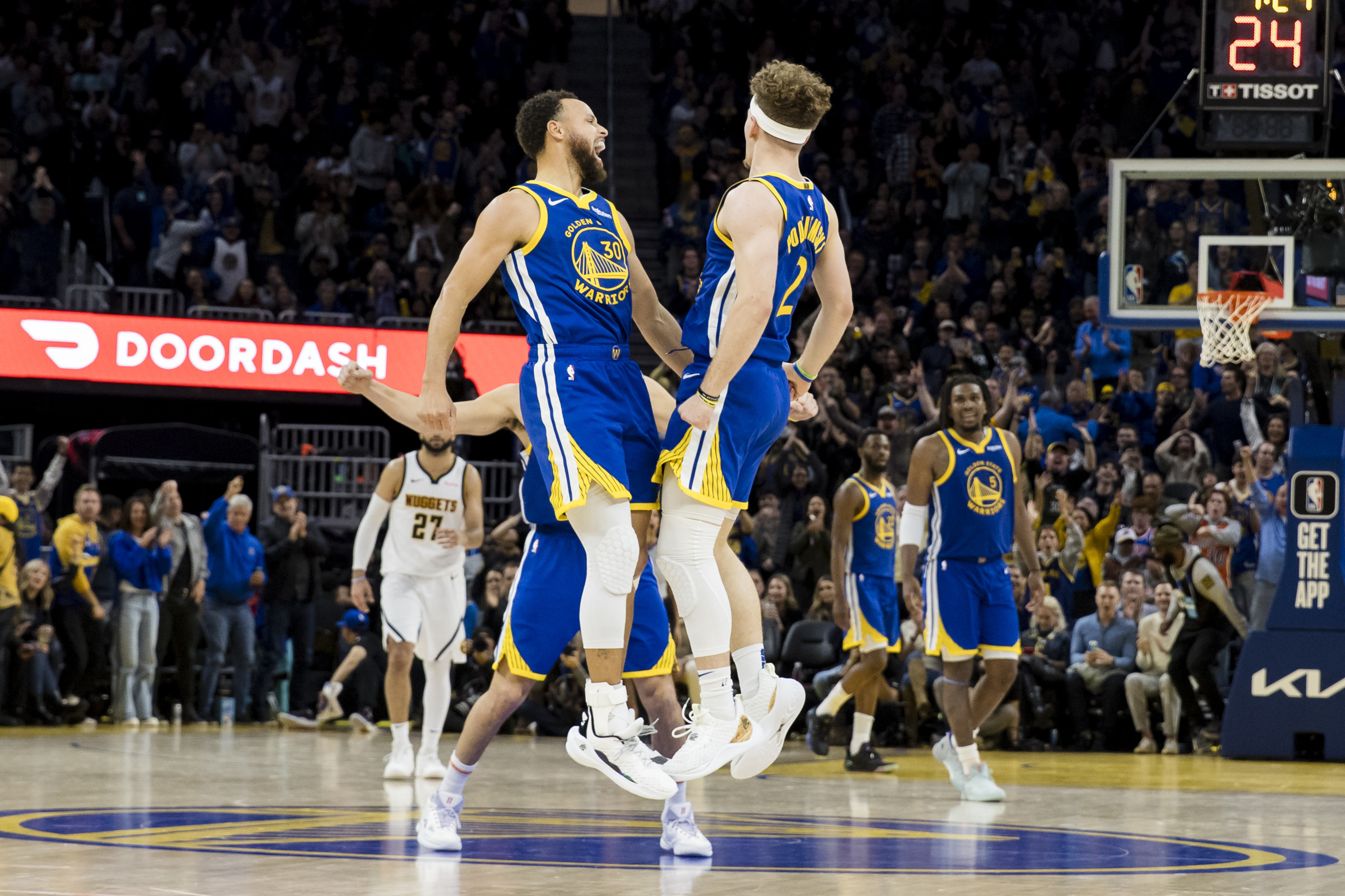 Nuggets stun Warriors on Nikola Jokic's buzzer-beater | Reuters