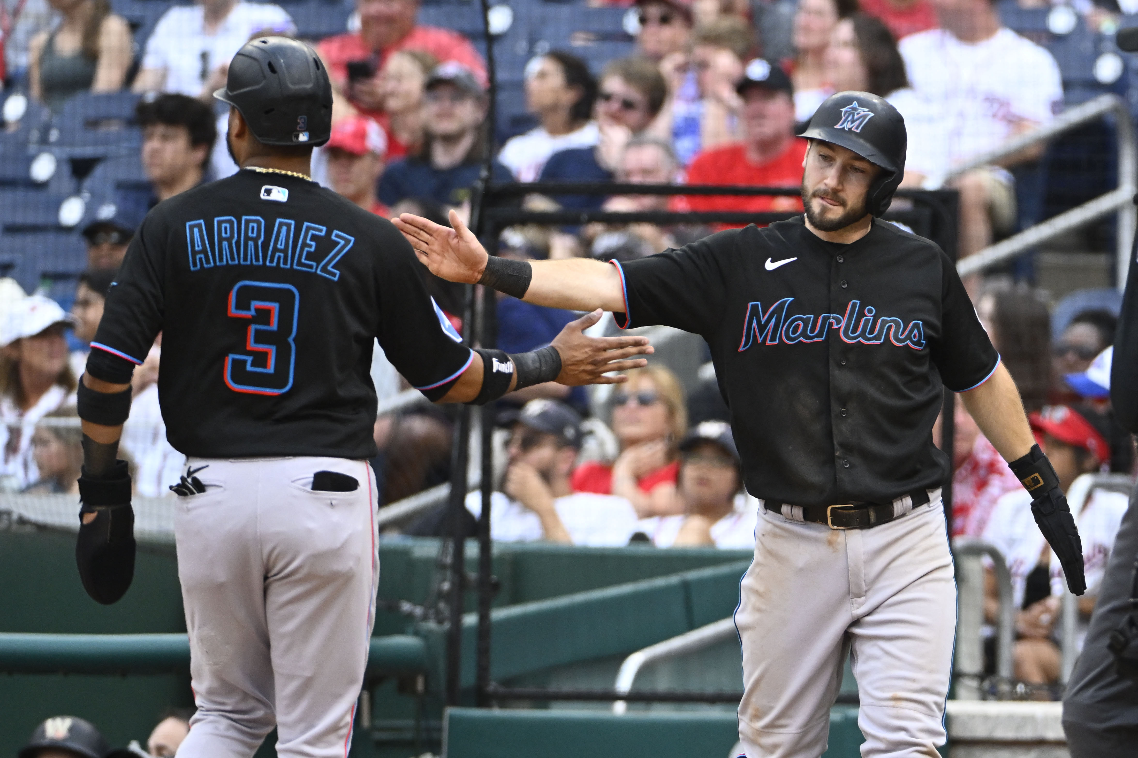 Marlins and Nationals Played in a Nearly Empty Stadium in Miami