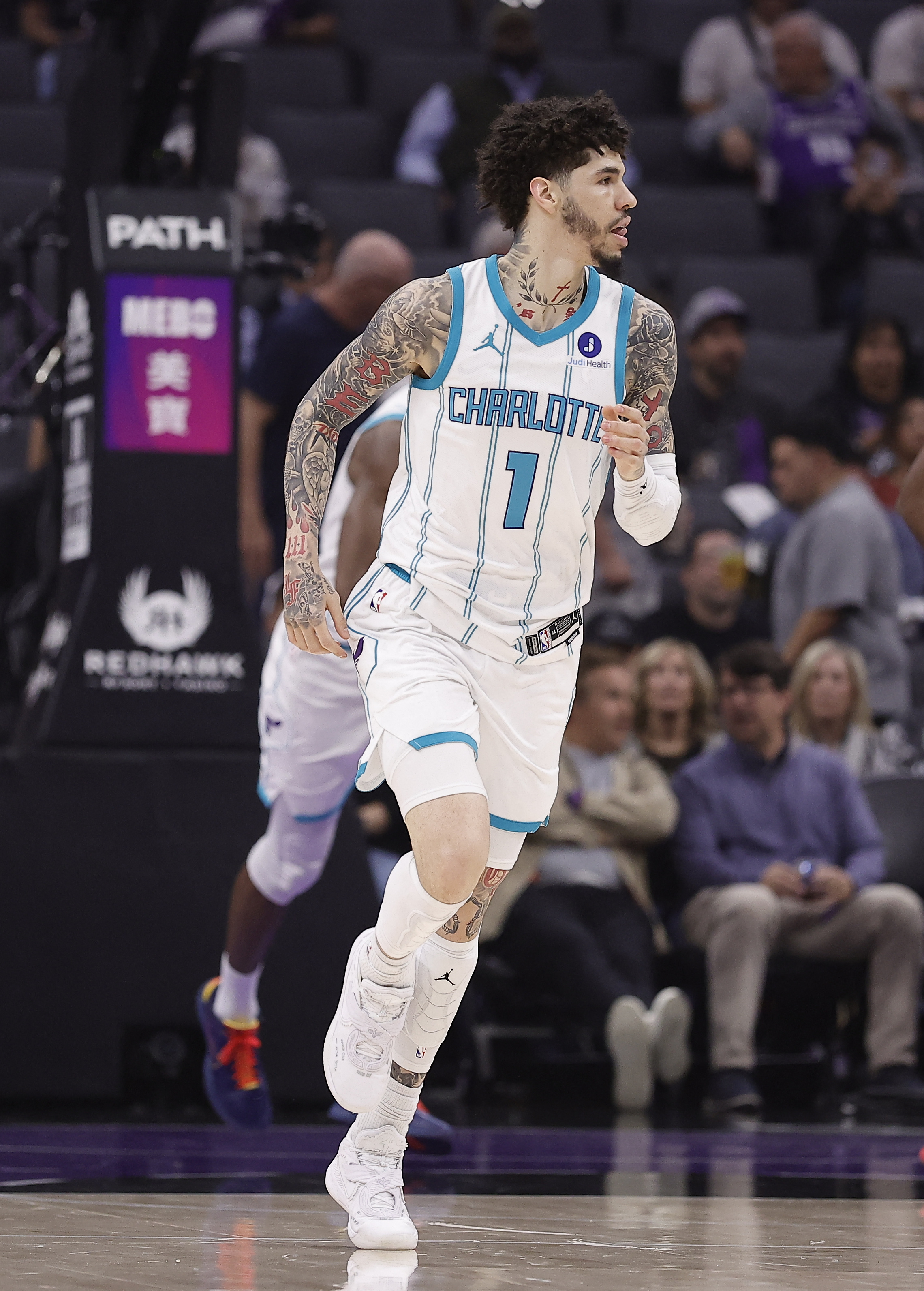 Lonzo Ball (30), Hornets topple Kings with barrage of 3s | Reuters