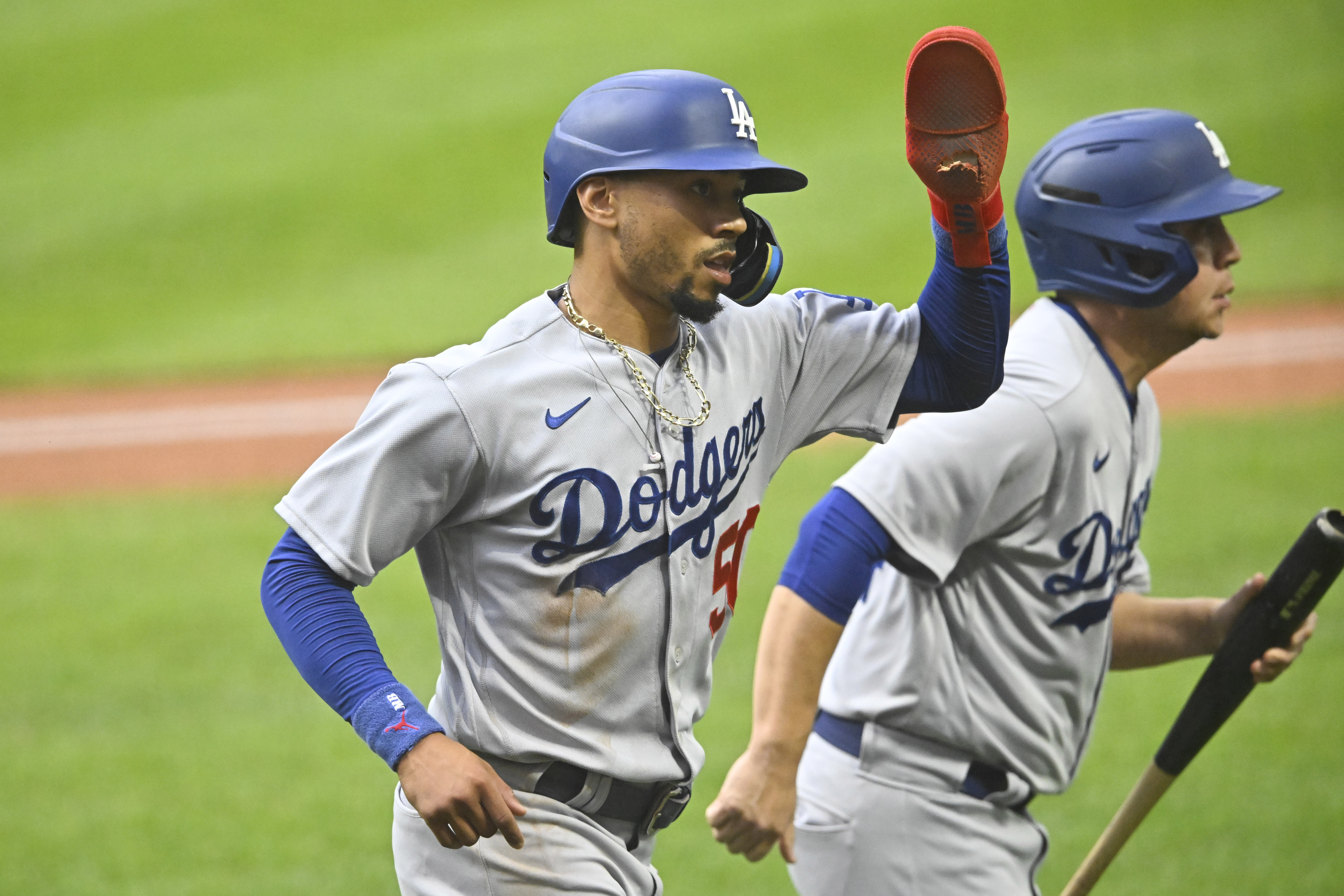 Dodgers-Guardians suspended by rain after 2 innings, set to resume