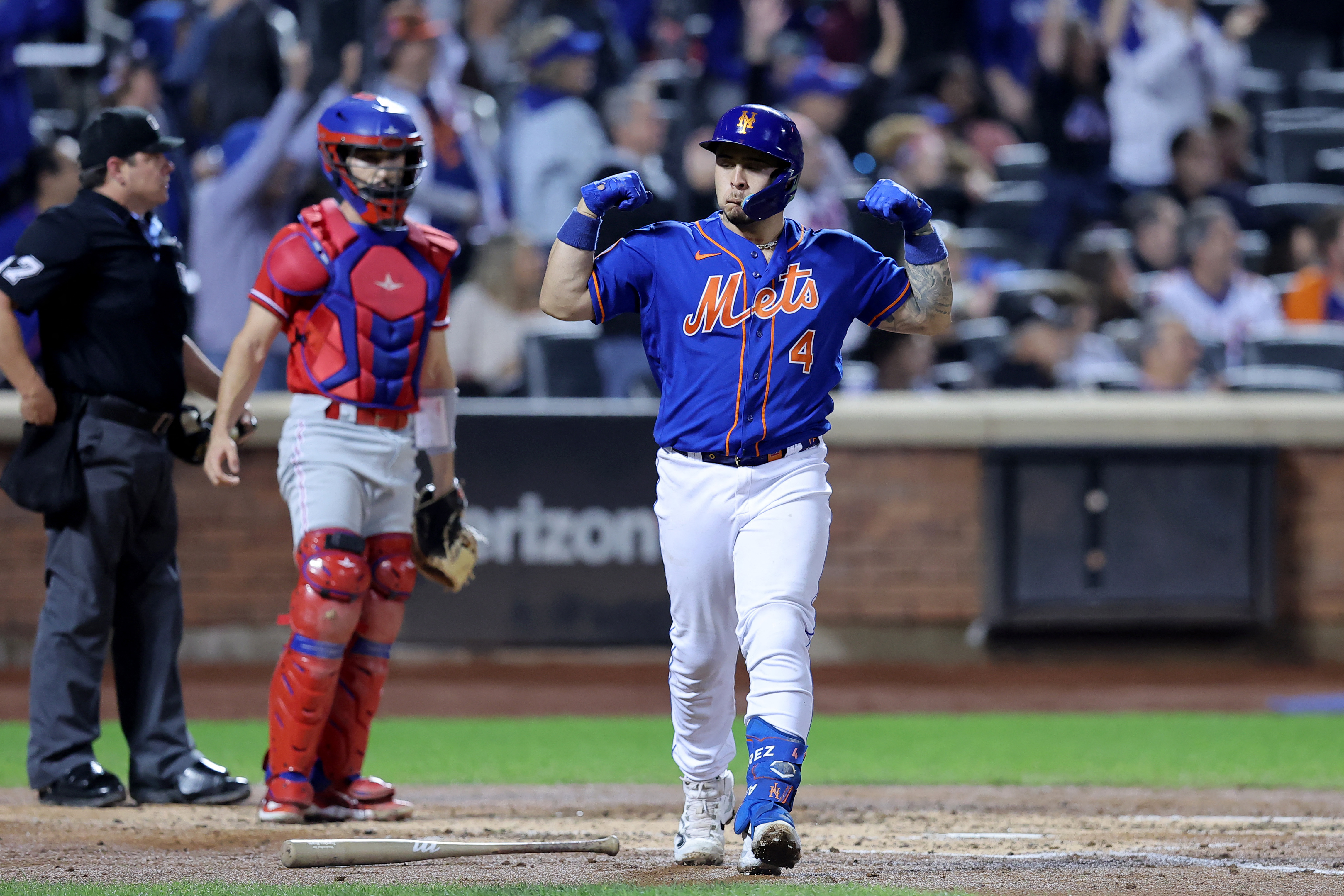 Tylor Megill's pitching lifts Mets past Phillies in Game 1 of DH, Sports