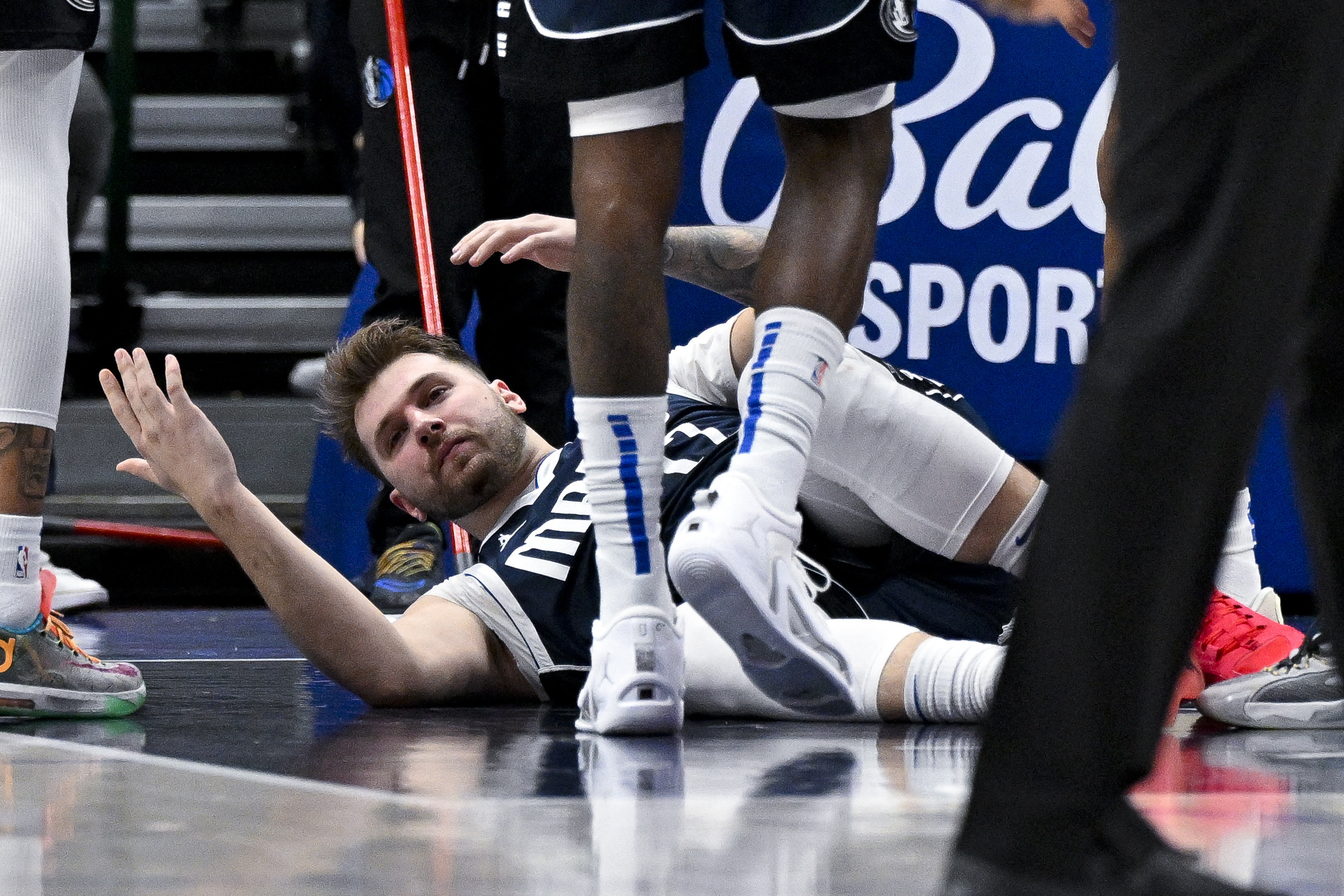 Luka Doncic's Triple-double Helps Mavs Rally Past Wizards | Reuters