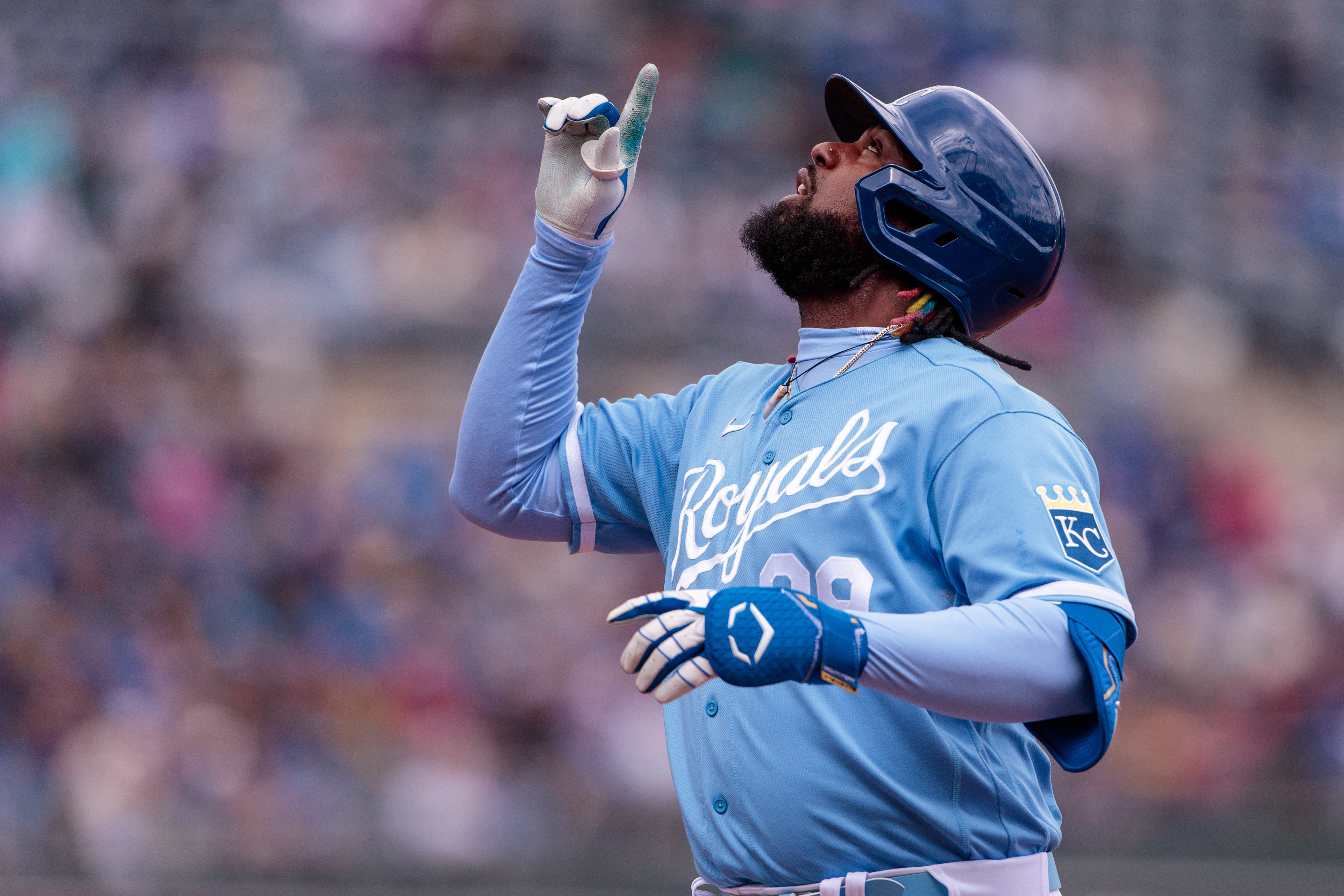 MLB: Braves beat Royals 9-3