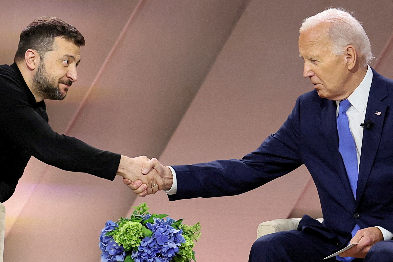 Ukraine's Zelenskiy and US President Biden are shown in Washington