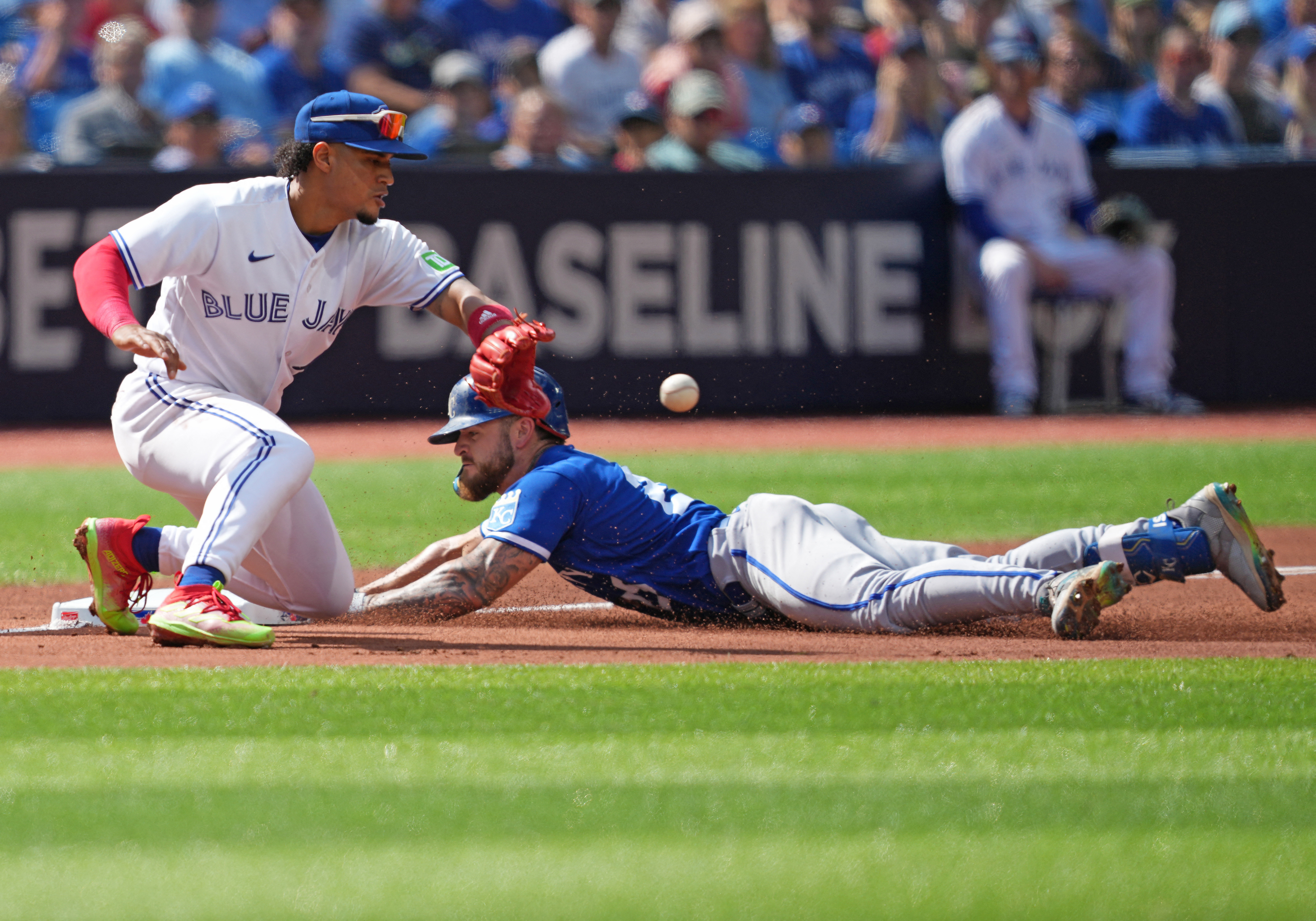 Kevin Kiermaier lifts Blue Jays over Royals as Toronto keeps pace