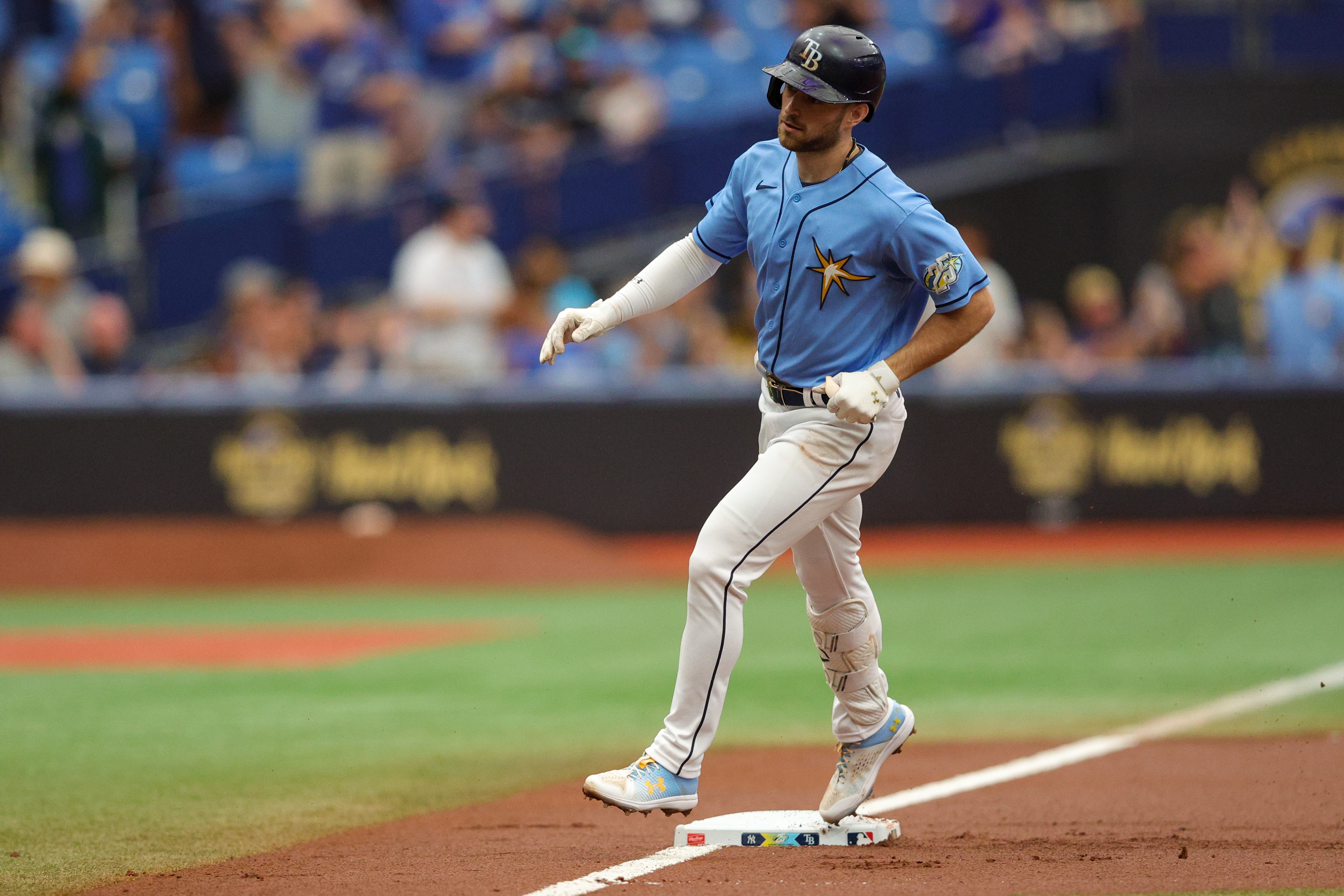 Lowe's 4 RBIs lead Rays over Yankees 7-4 as 5 batters hit and New York  drops 6 games under .500 - ABC News