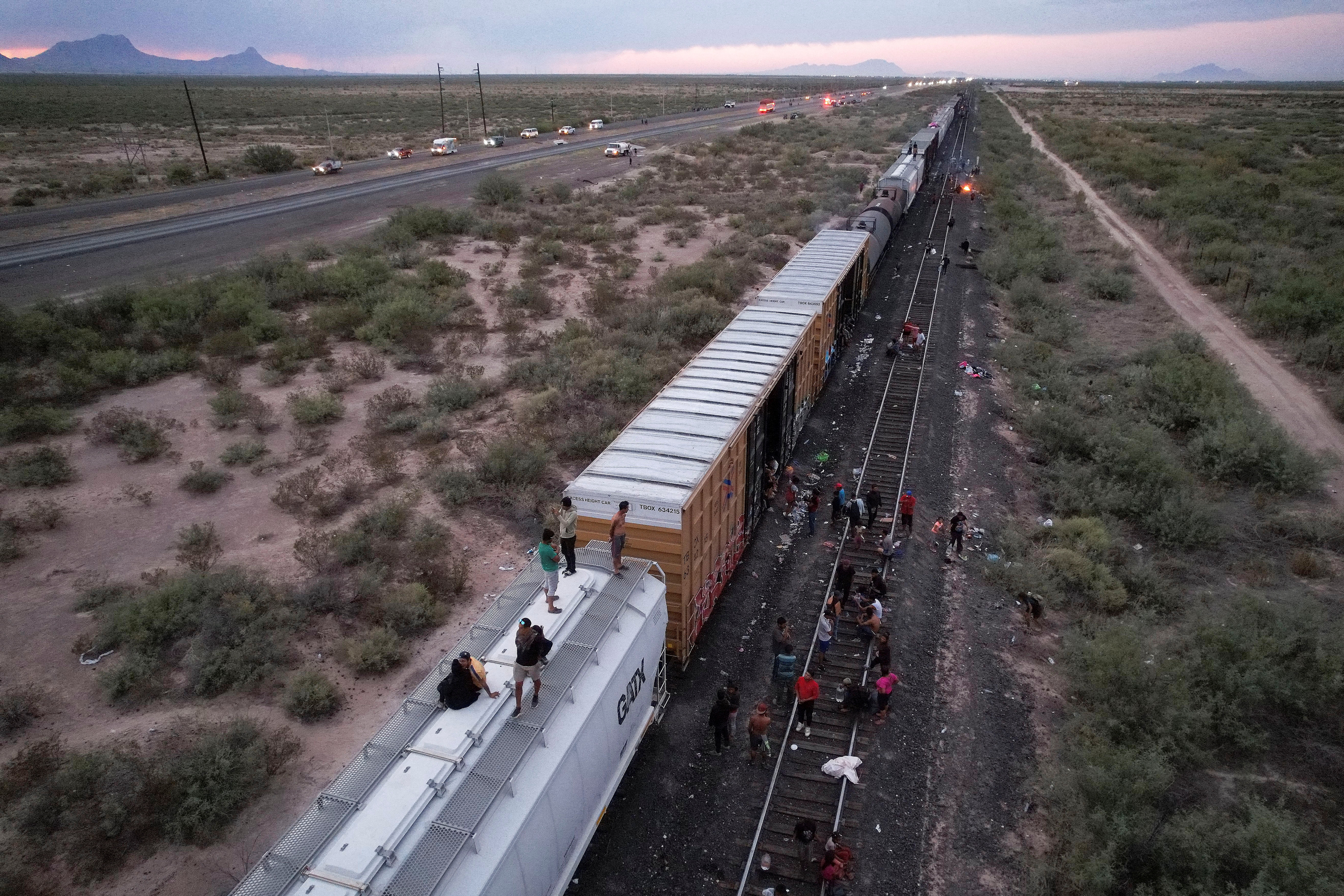 Aboard 'the Beast' Train on a Journey From Mexico to America - The New York  Times