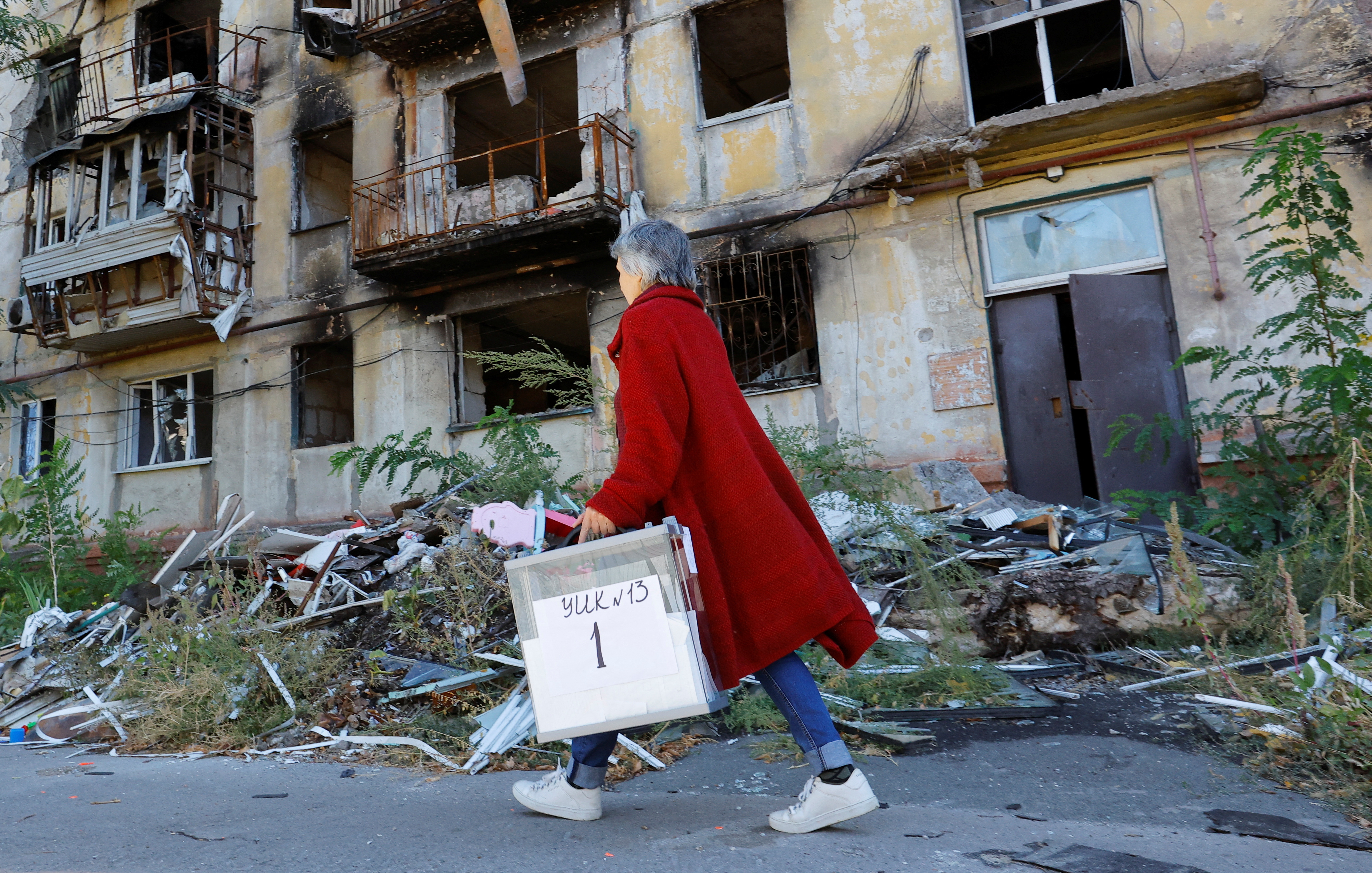 Referendum on joining of self-proclaimed Donetsk People's Republic to Russia in Mariupol