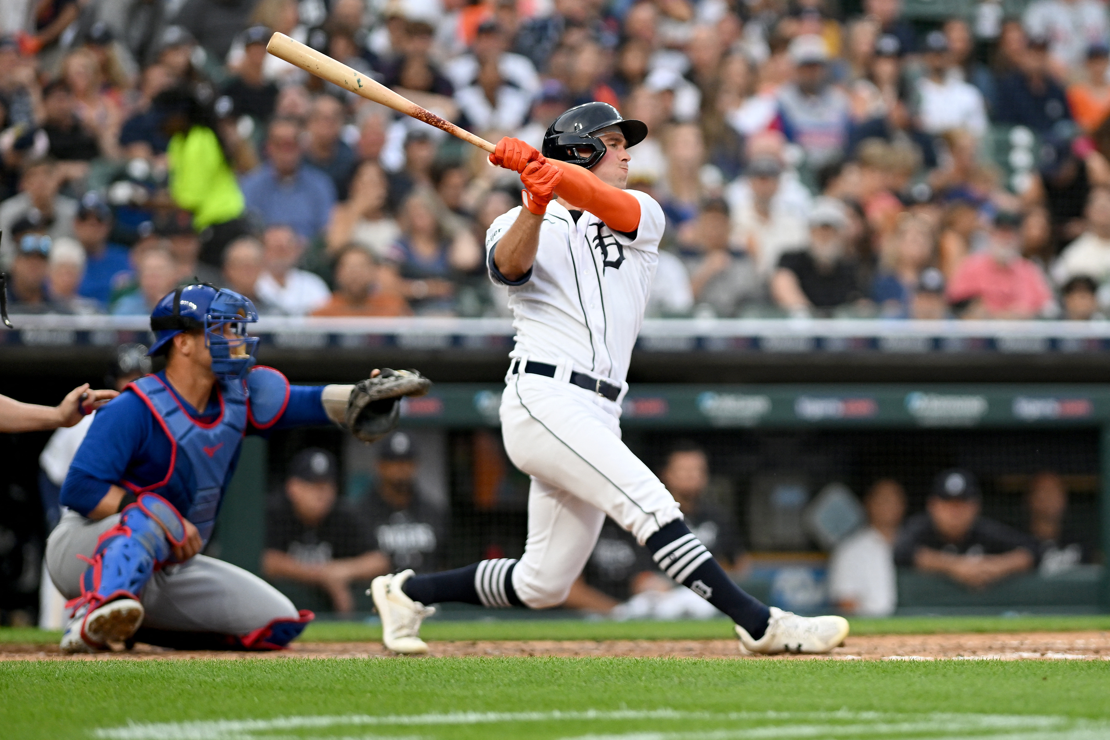 Andy Ibañez homers twice in Tigers victory over Cubs
