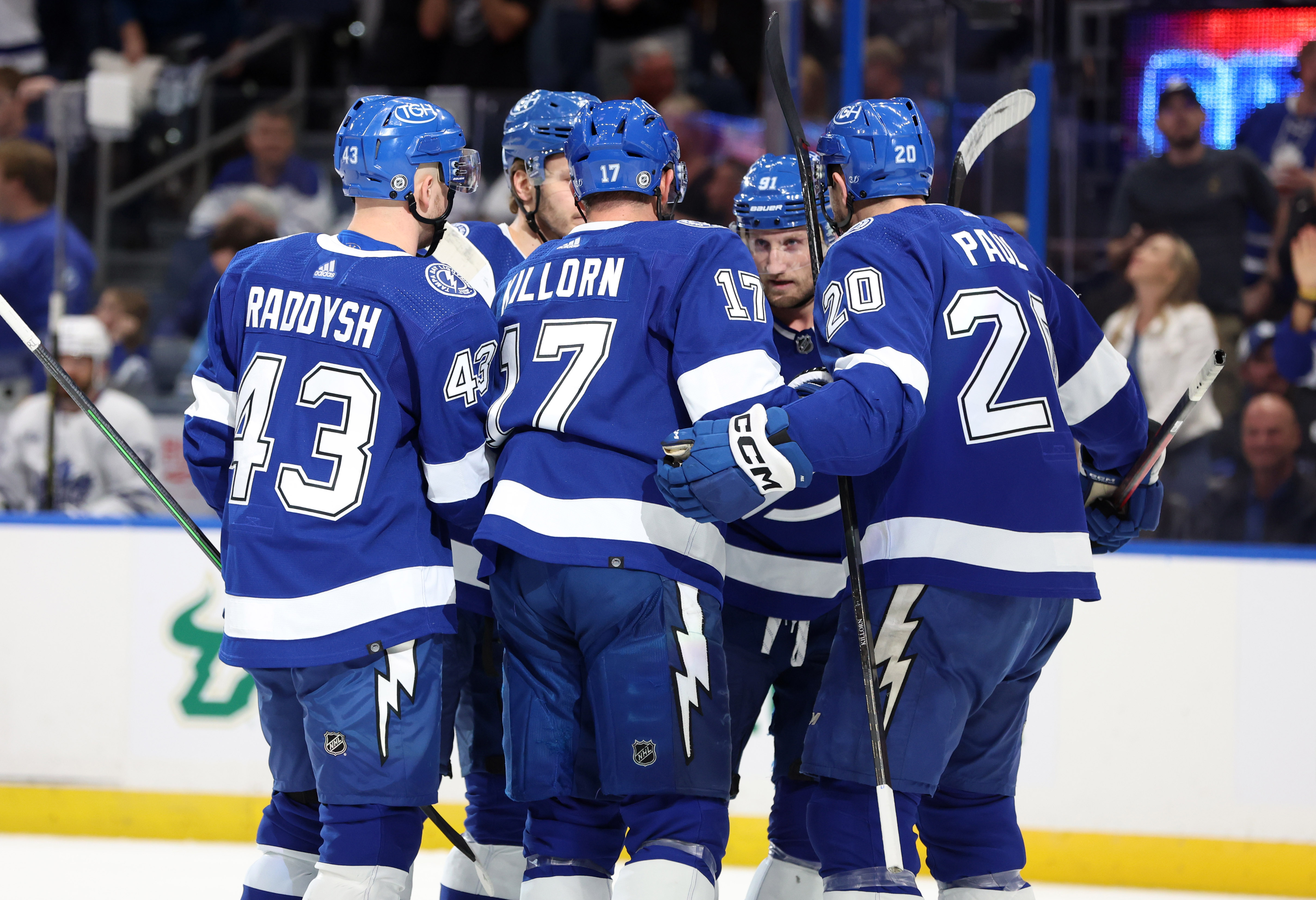 Lightning storm back to edge Leafs in possible playoff preview