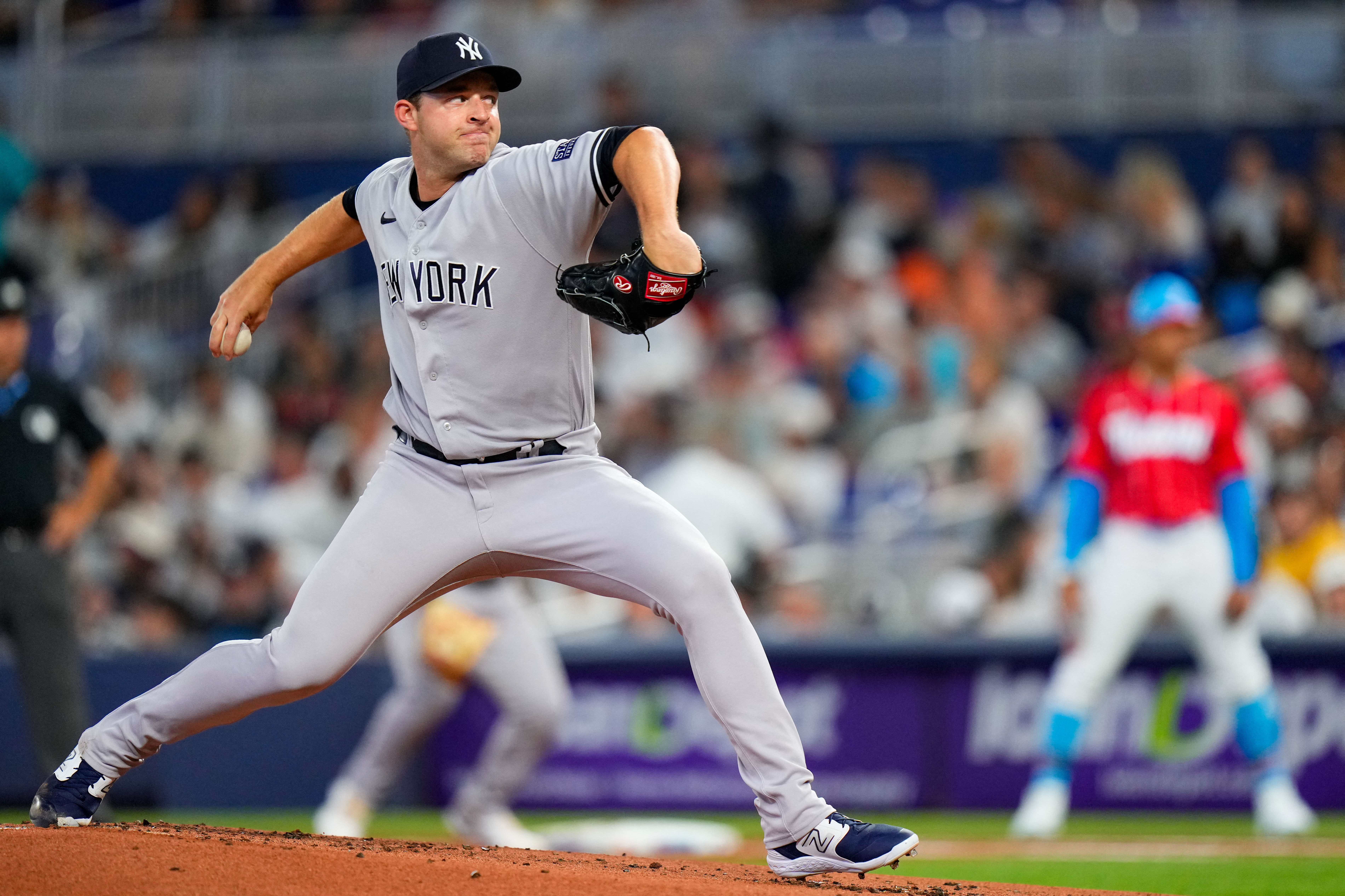 Sandy Alcantara tosses CG as Marlins edge Yankees