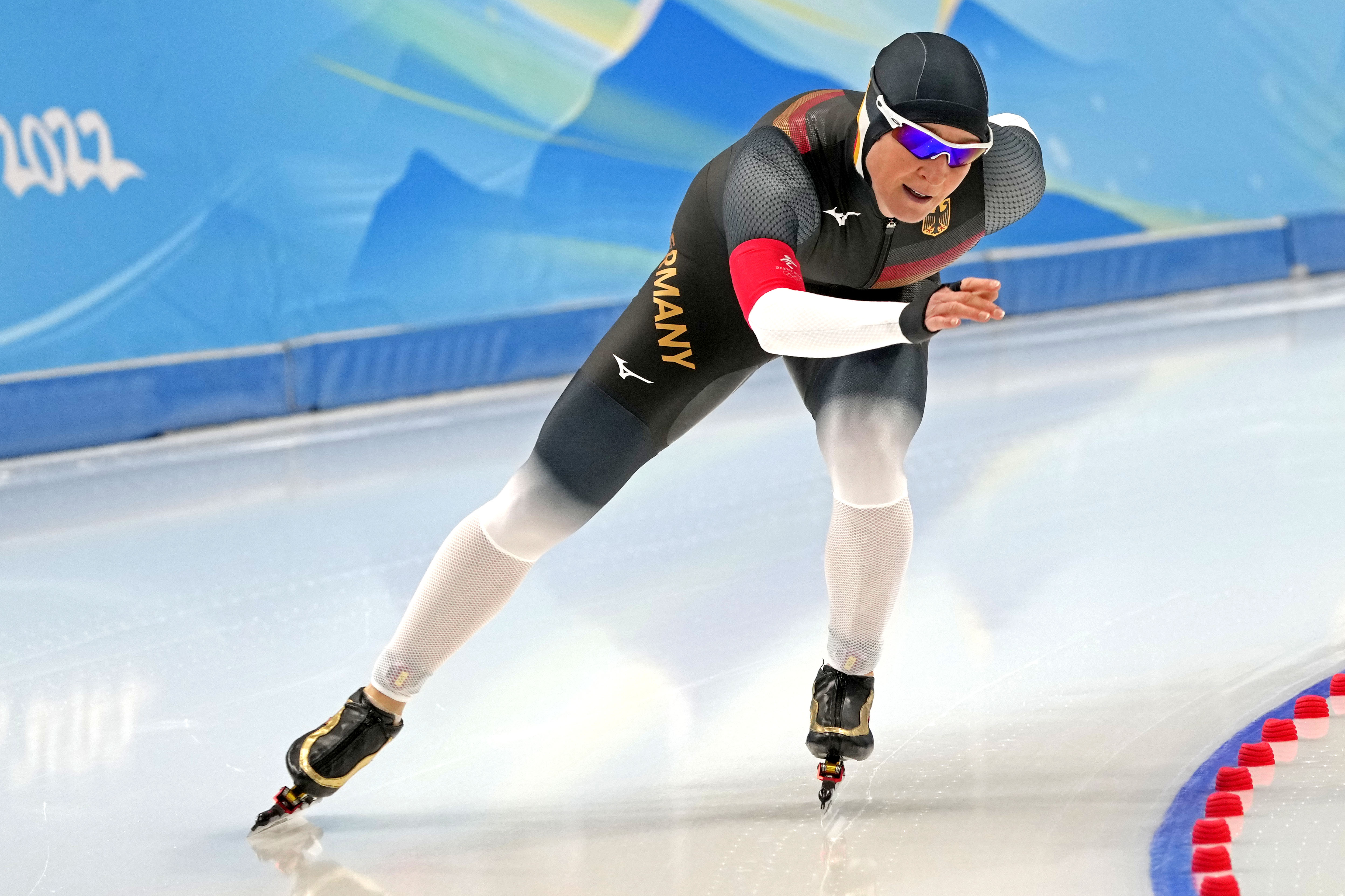 Speed skatingGerman Pechstein oldest female Winter Olympian at