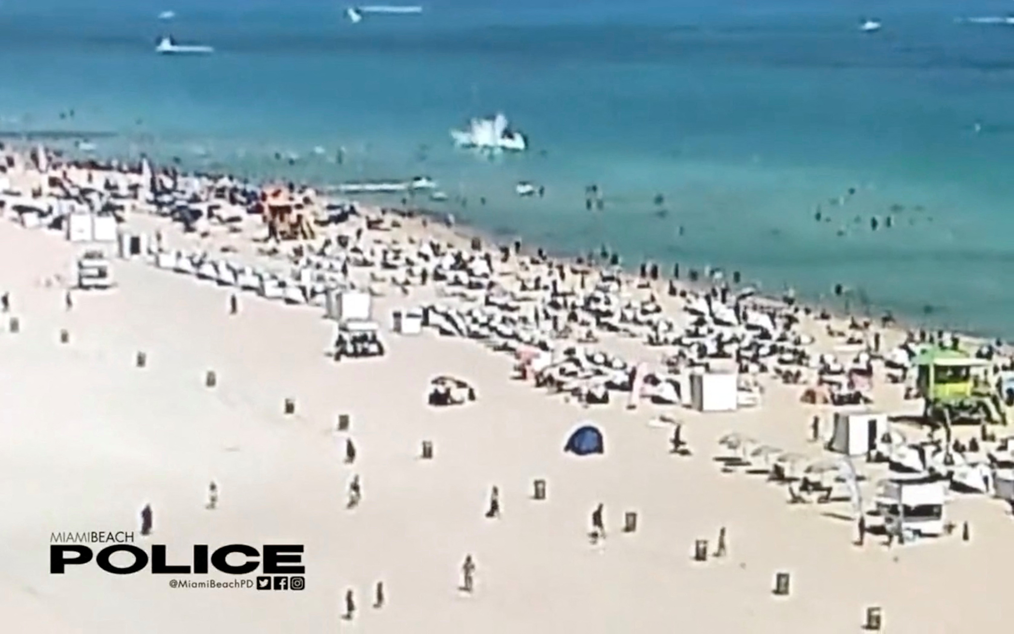 Helicopter crashes into water off Miami Beach