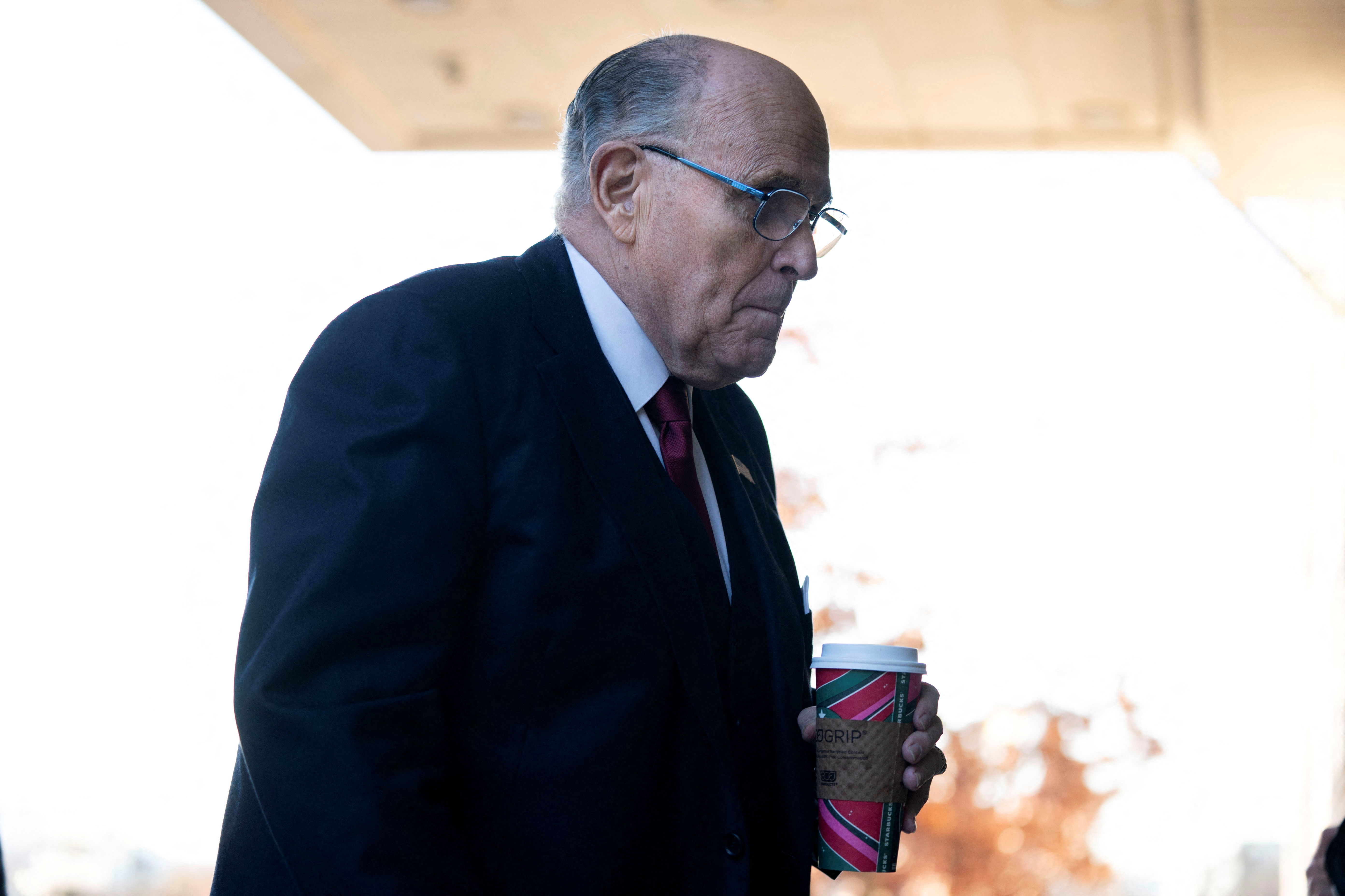 Giuliani ordered to surrender apartment, valuables to Georgia election ...