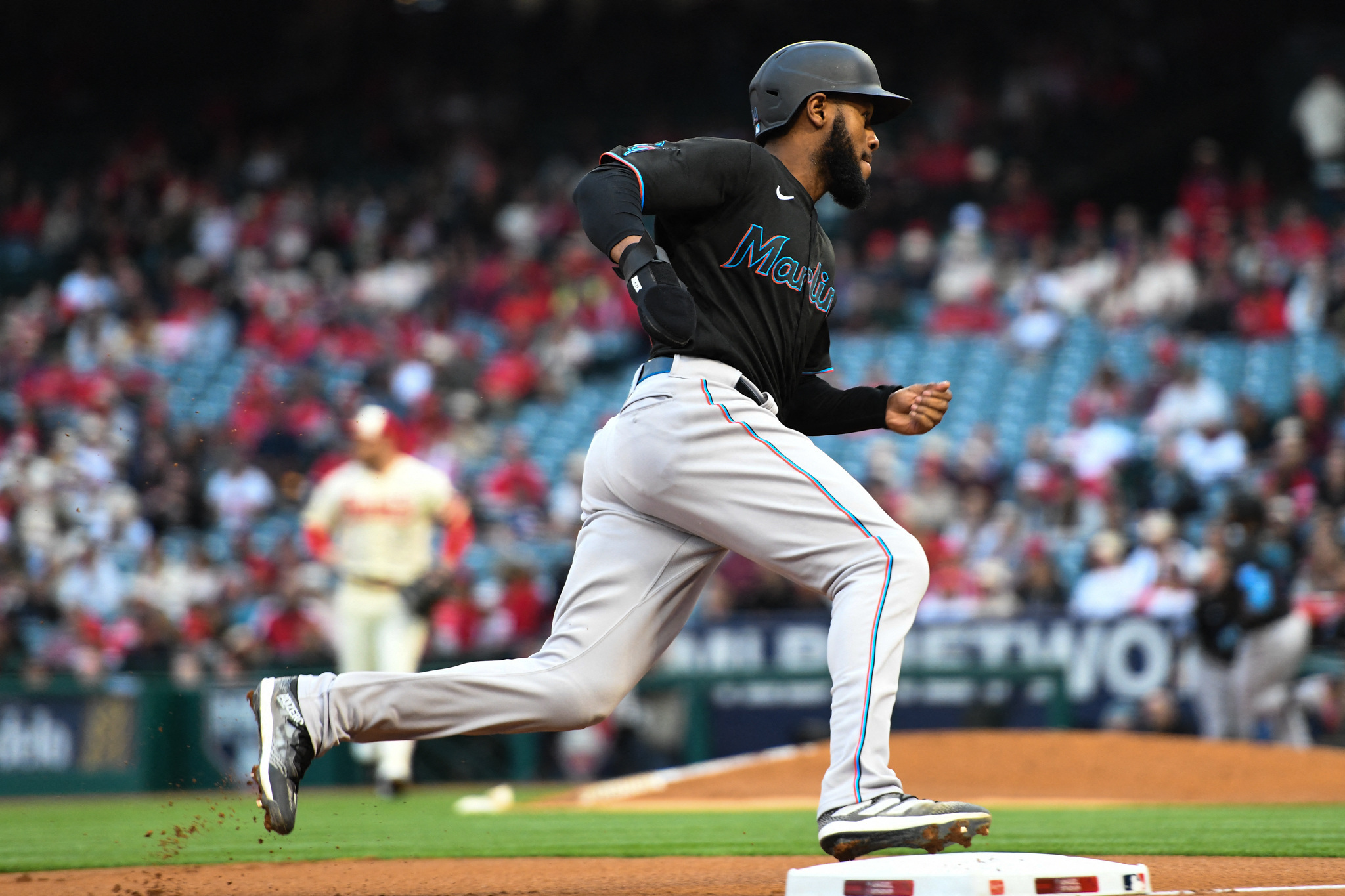 Angels opt out of Anaheim stadium lease, Aviators/Baseball