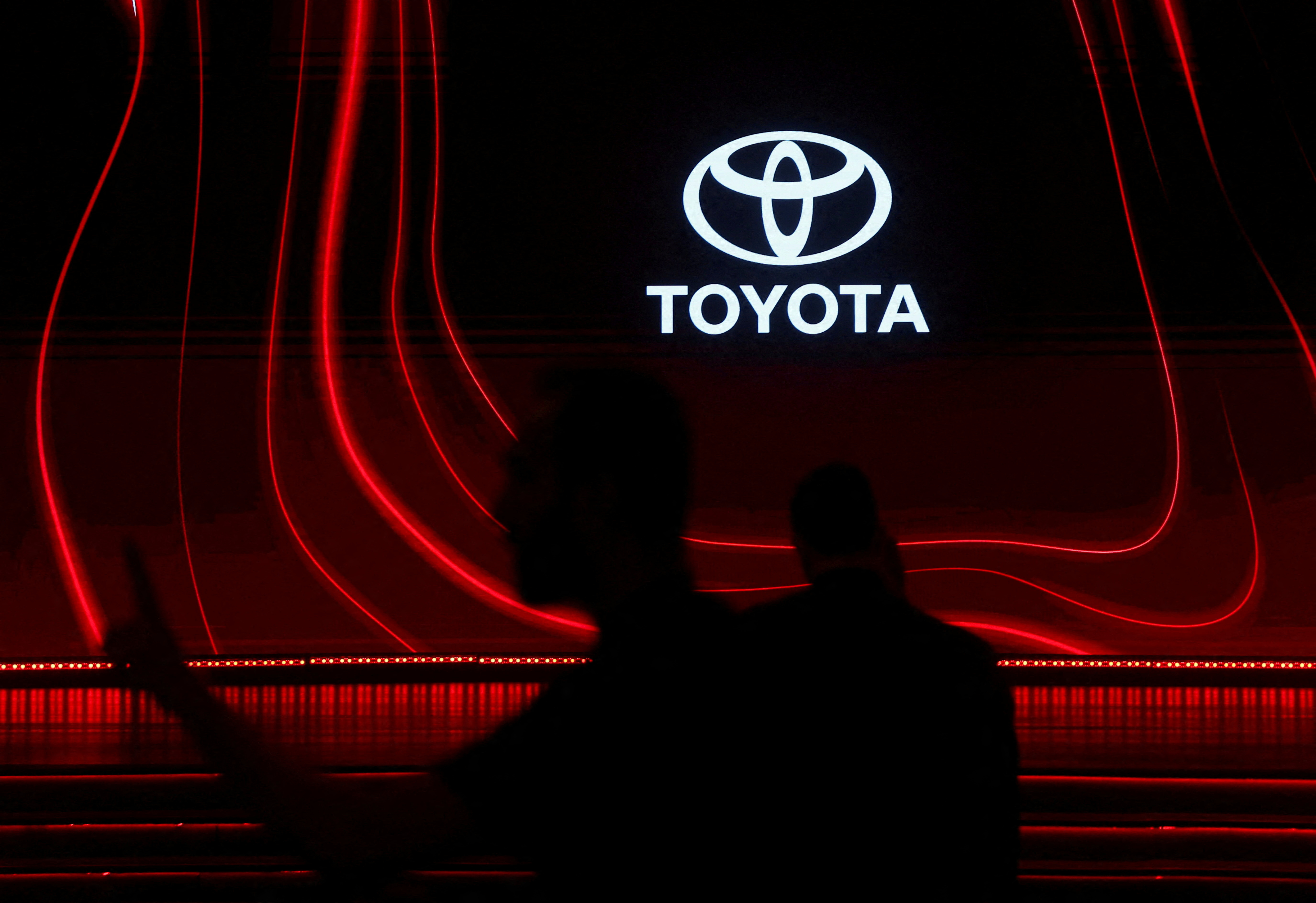 トヨタ、発行済み株式の4.22％・1兆円上限に自社株買い 消却も | ロイター