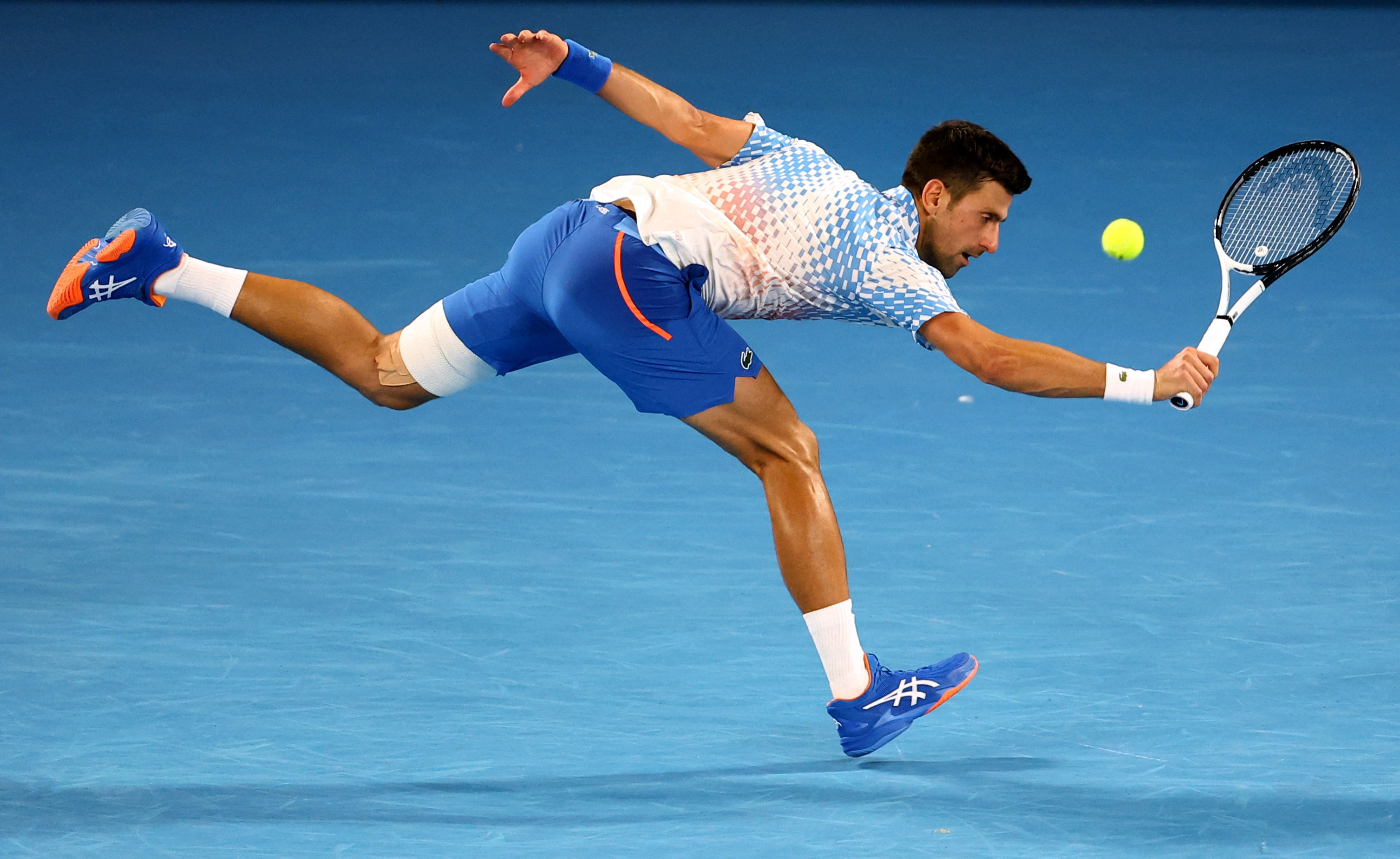 Flawless Djokovic dismantles De Minaur to storm into quarter-final ...