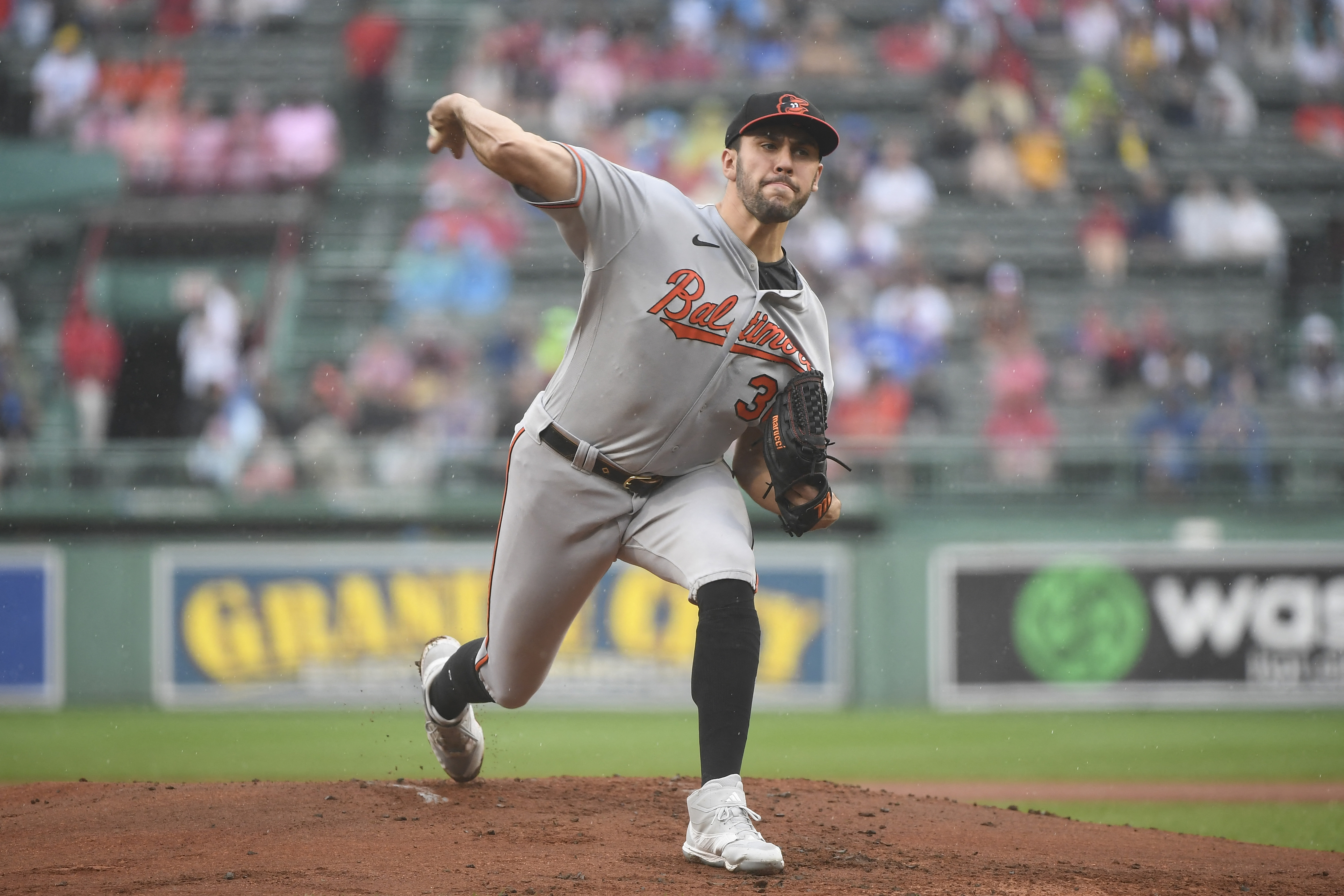 Orioles fend off late comeback, take series over Red Sox in MLB