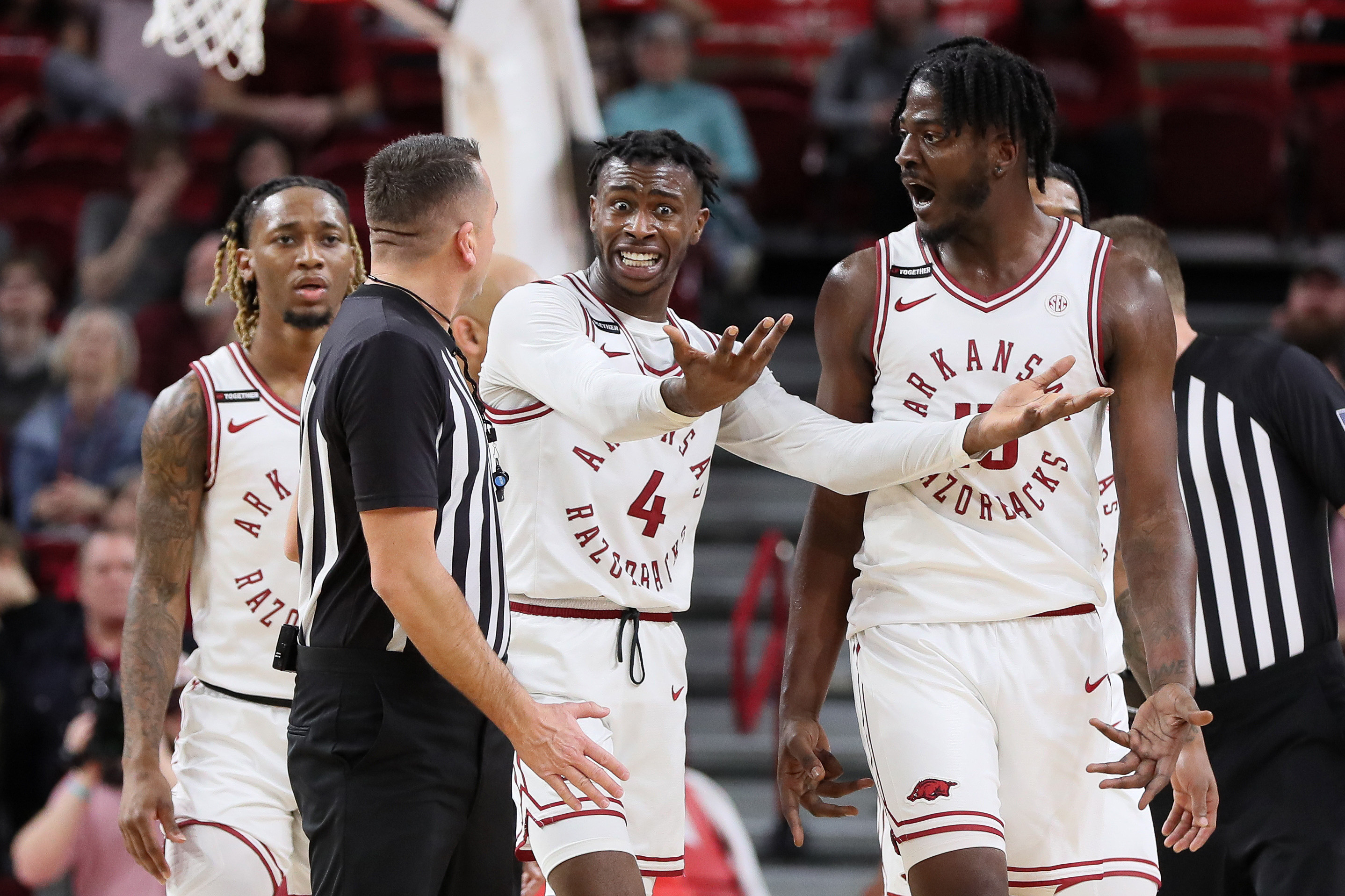 Khalif Battle scores 42 to pace Arkansas past Missouri | Reuters