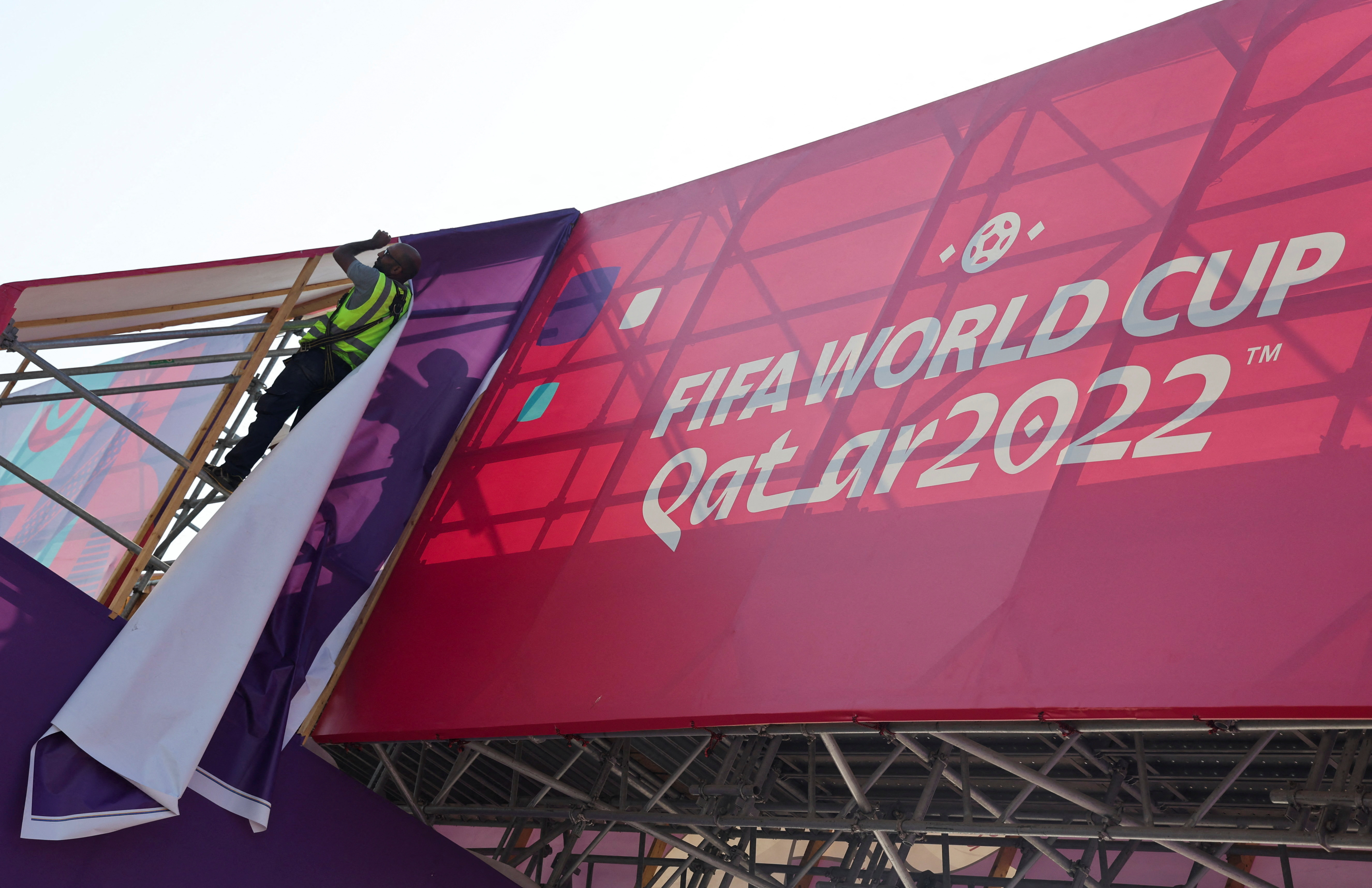 FIFA World Cup Qatar 2022(tm) Group A: Netherlands vs. Ecuador at Khalifa  International Stadium