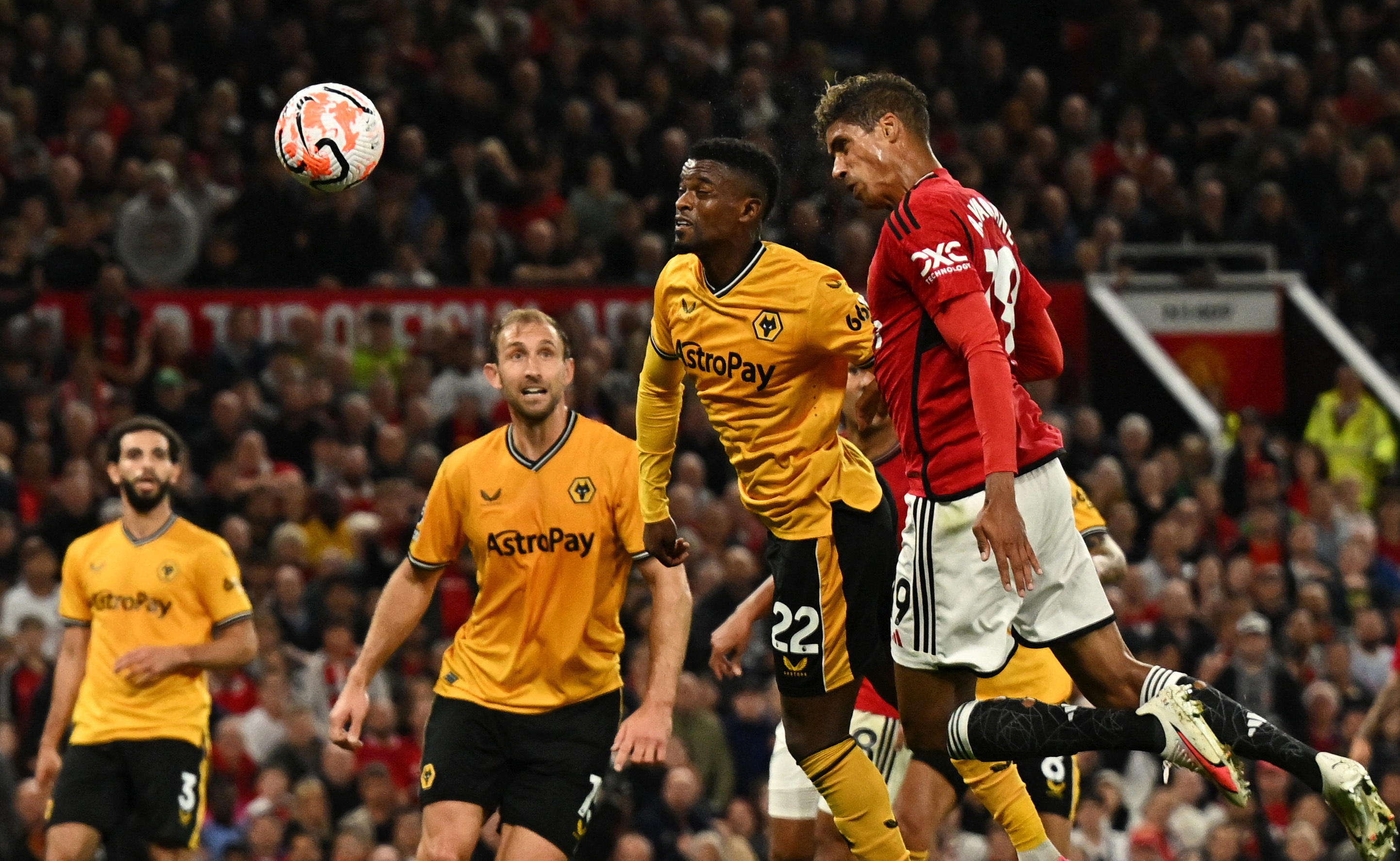 Wolves rue penalty decision as Ten Hag hails United's fighting spirit |  Reuters