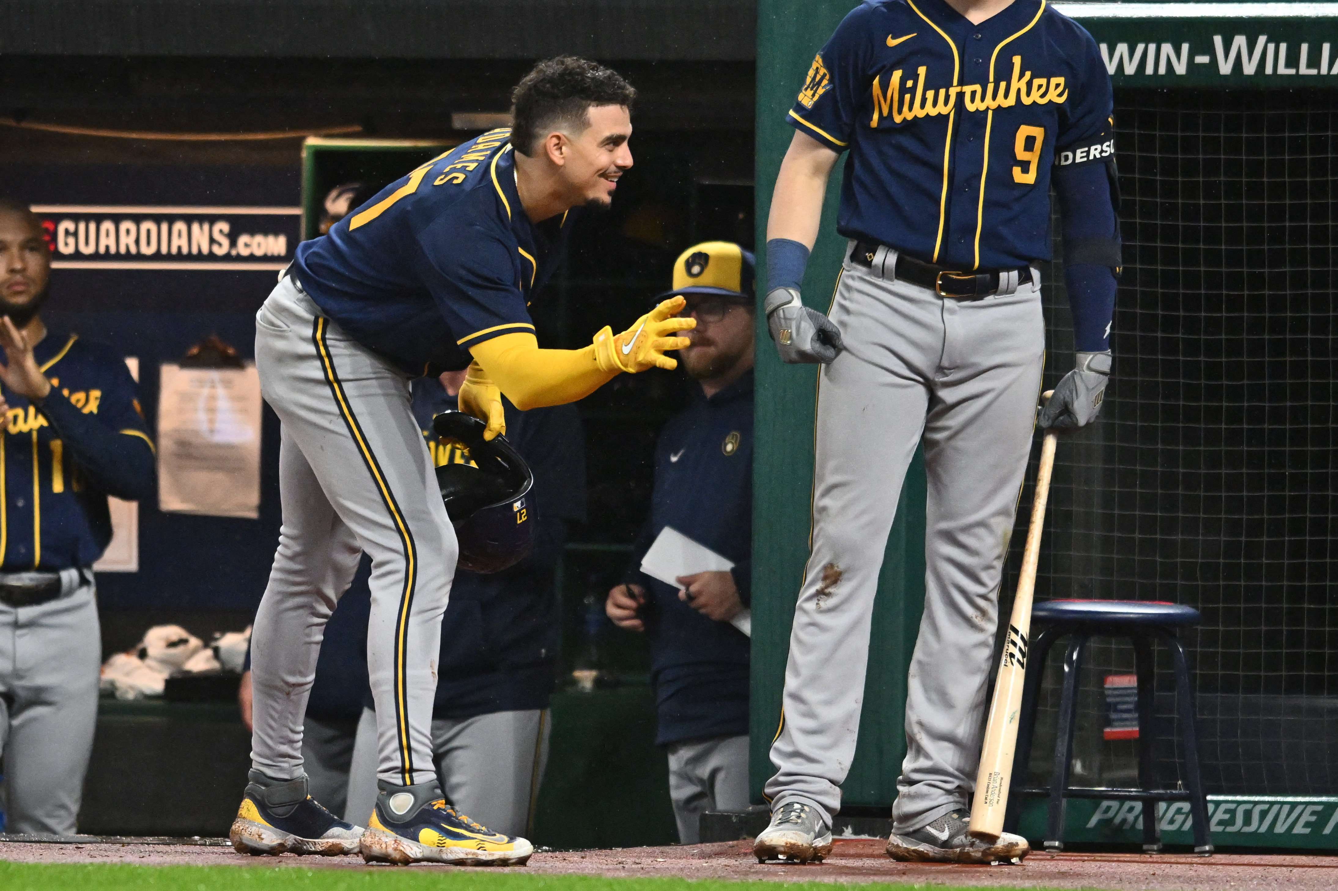 Willy Adames homers twice, drives in 5 as the Brewers down the Guardians  7-1 - Sent-trib