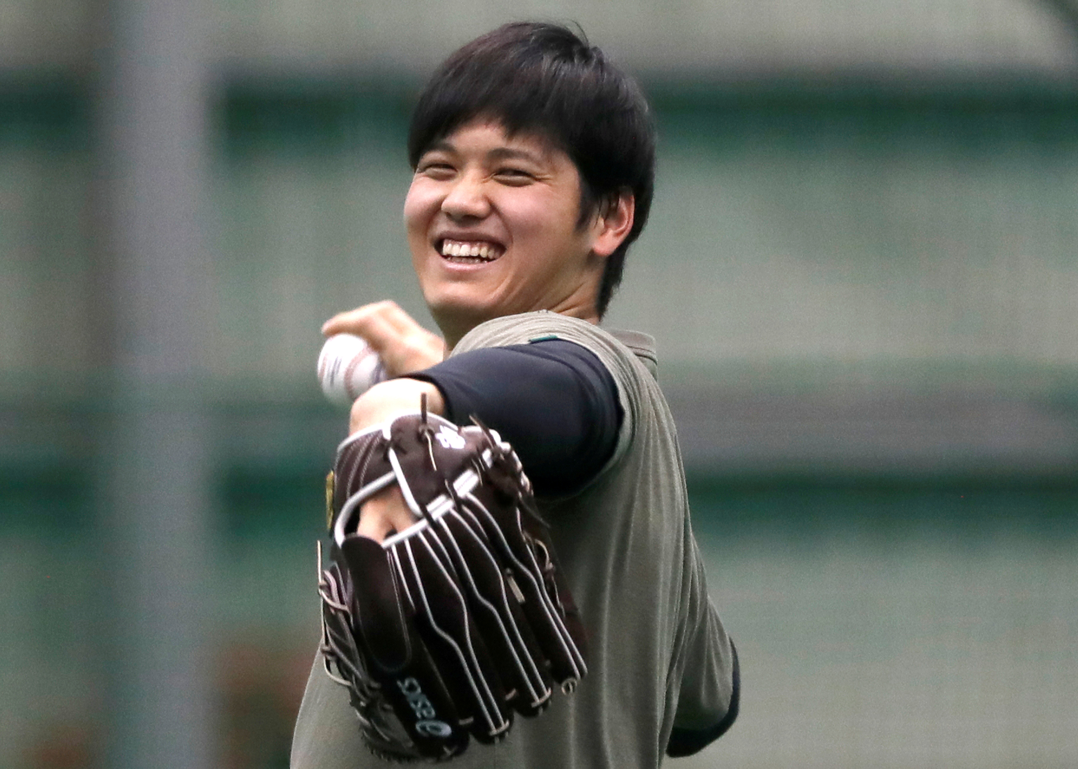 Banners, lights as Japan hails MVP award for baseballer Ohtani