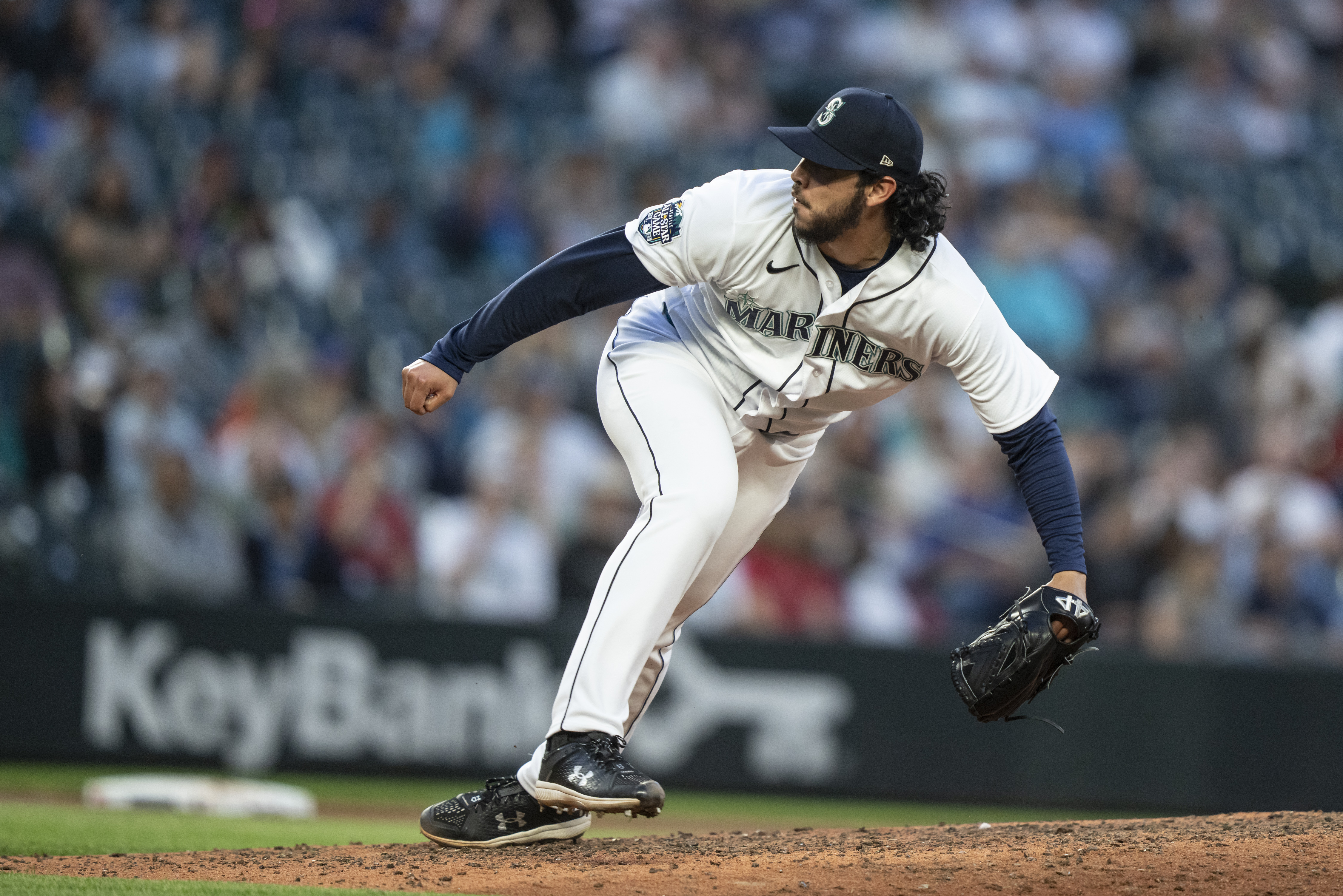 Luis Castillo goes seven innings as Mariners top Nationals