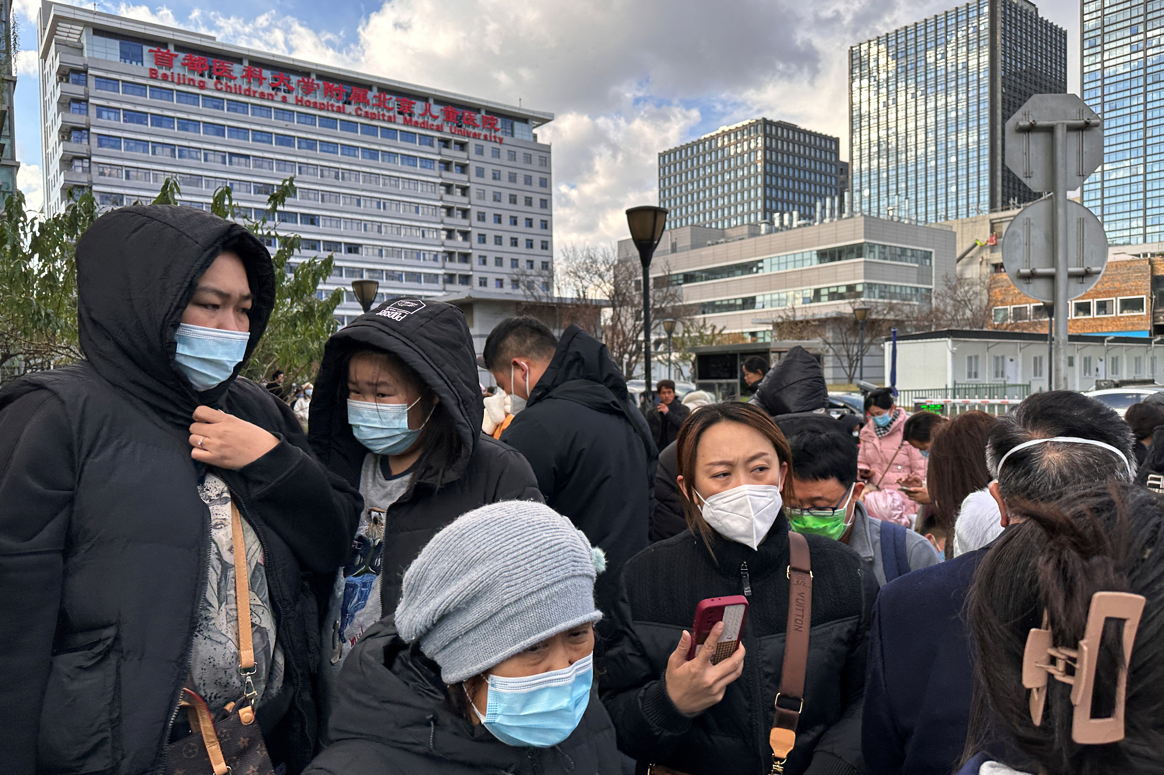 中国の呼吸器疾患、コロナ流行前ほど急増せず ＷＨＯ指摘 - ロイター (Reuters Japan)