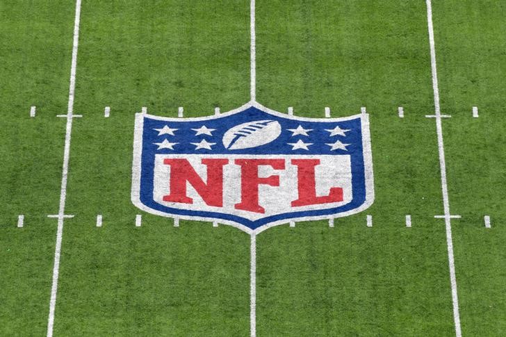 Giants Logo Featured At Midfield On New MetLife Stadium Turf - The Spun:  What's Trending In The Sports World Today