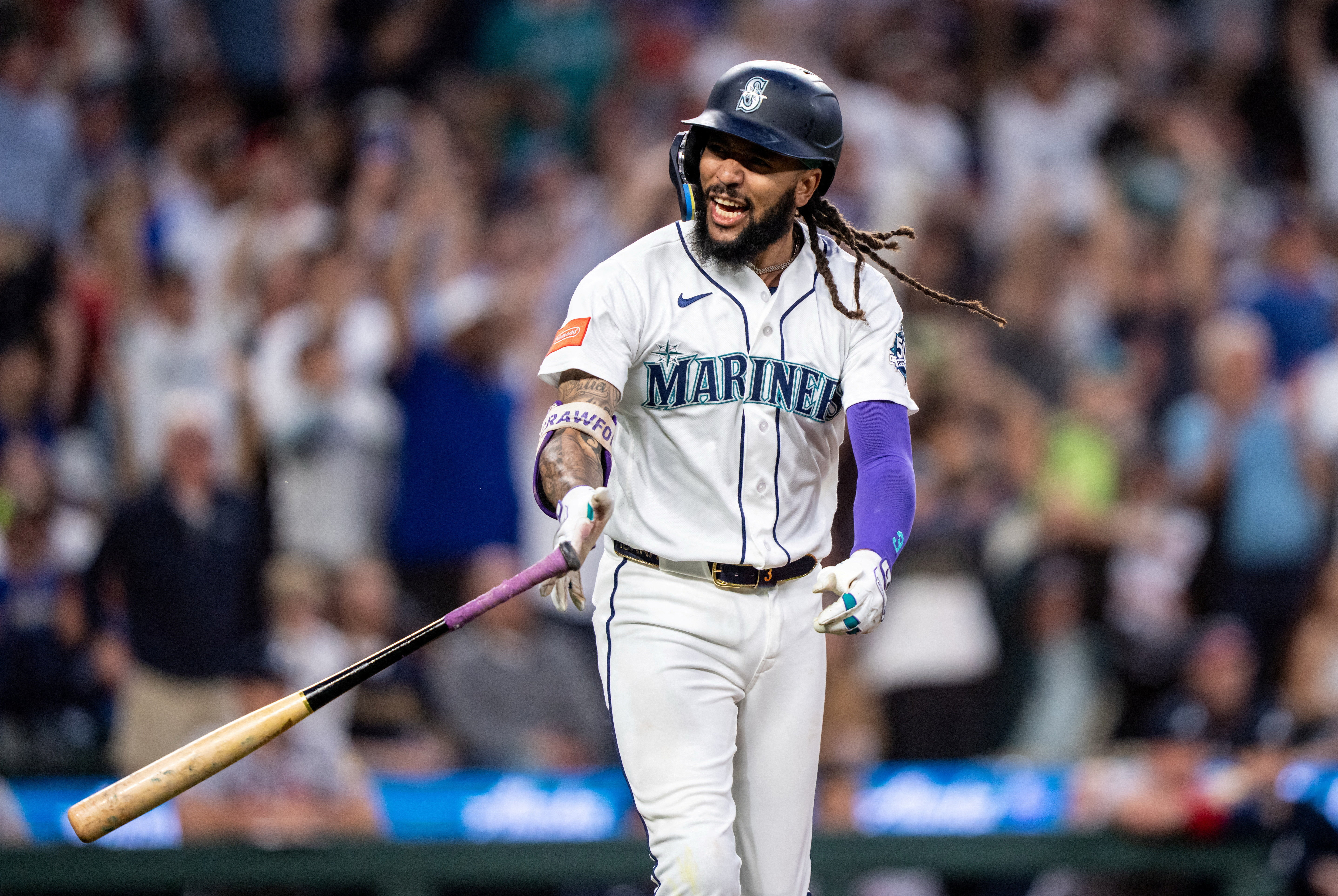 Braves sink Mariners on Matt Olson's ninth-inning HR | Reuters