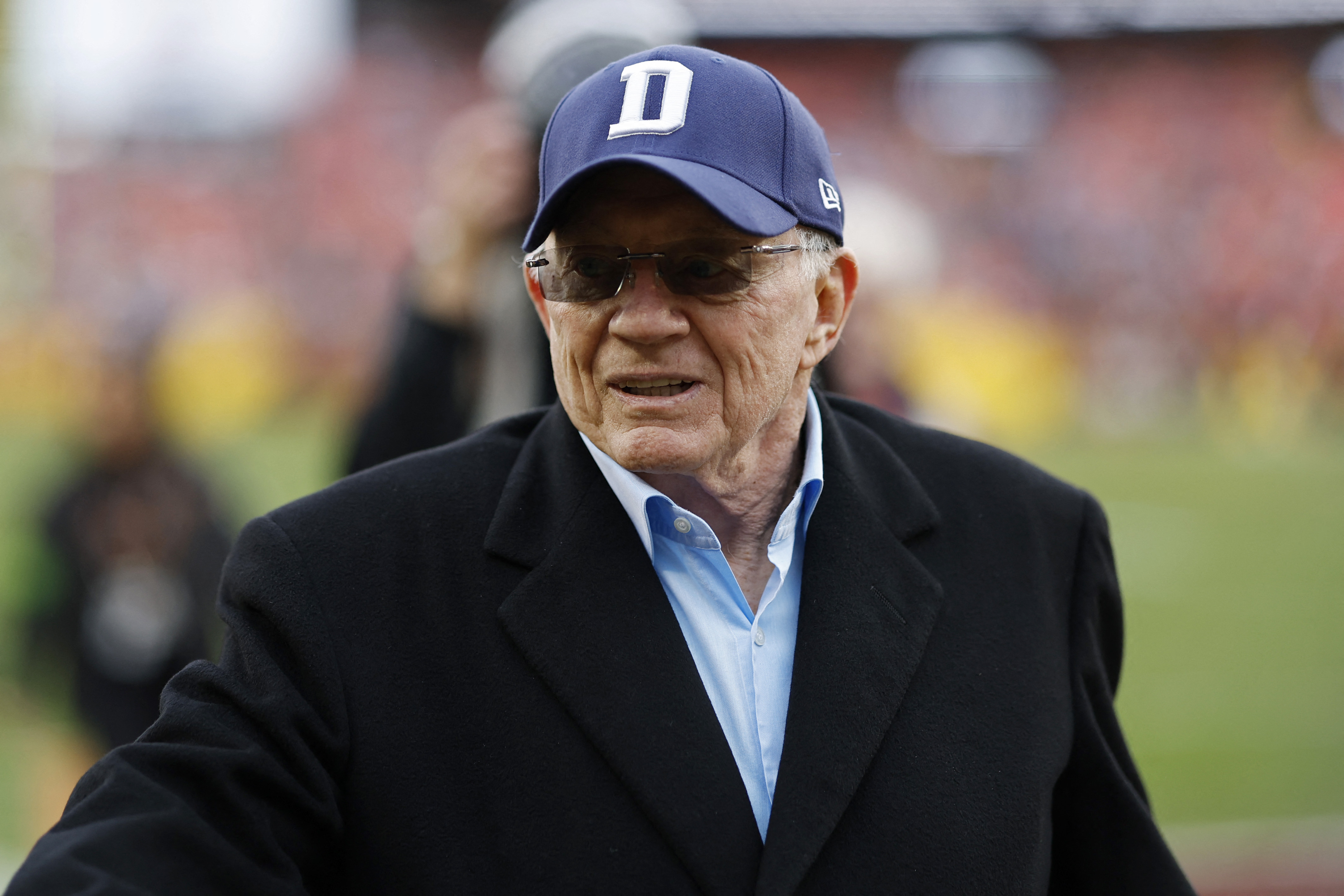 Cowboys' Jerry Jones defends GM record, role as contract drama boils |  Reuters
