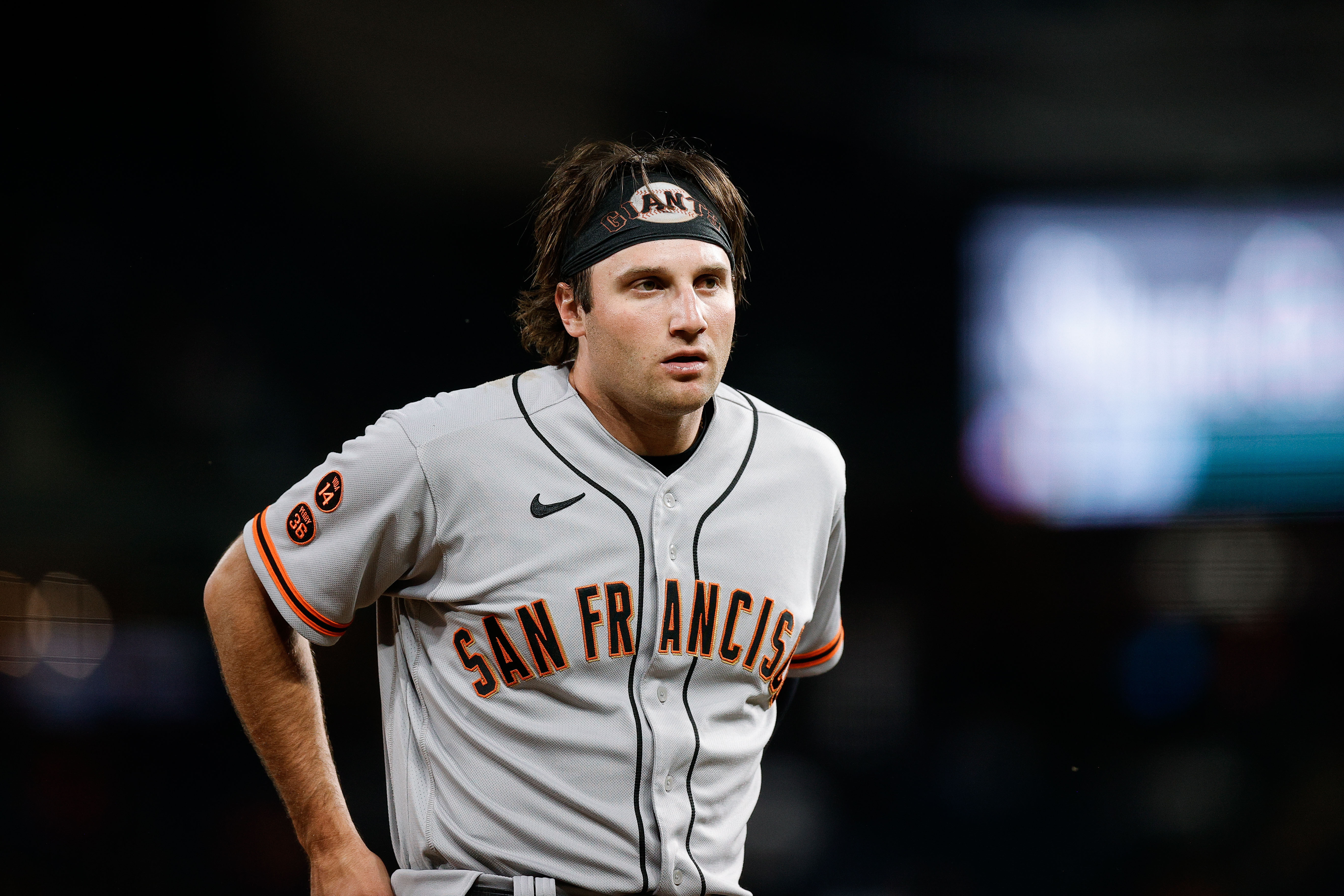 Giants overcome four-run deficit to beat Rockies