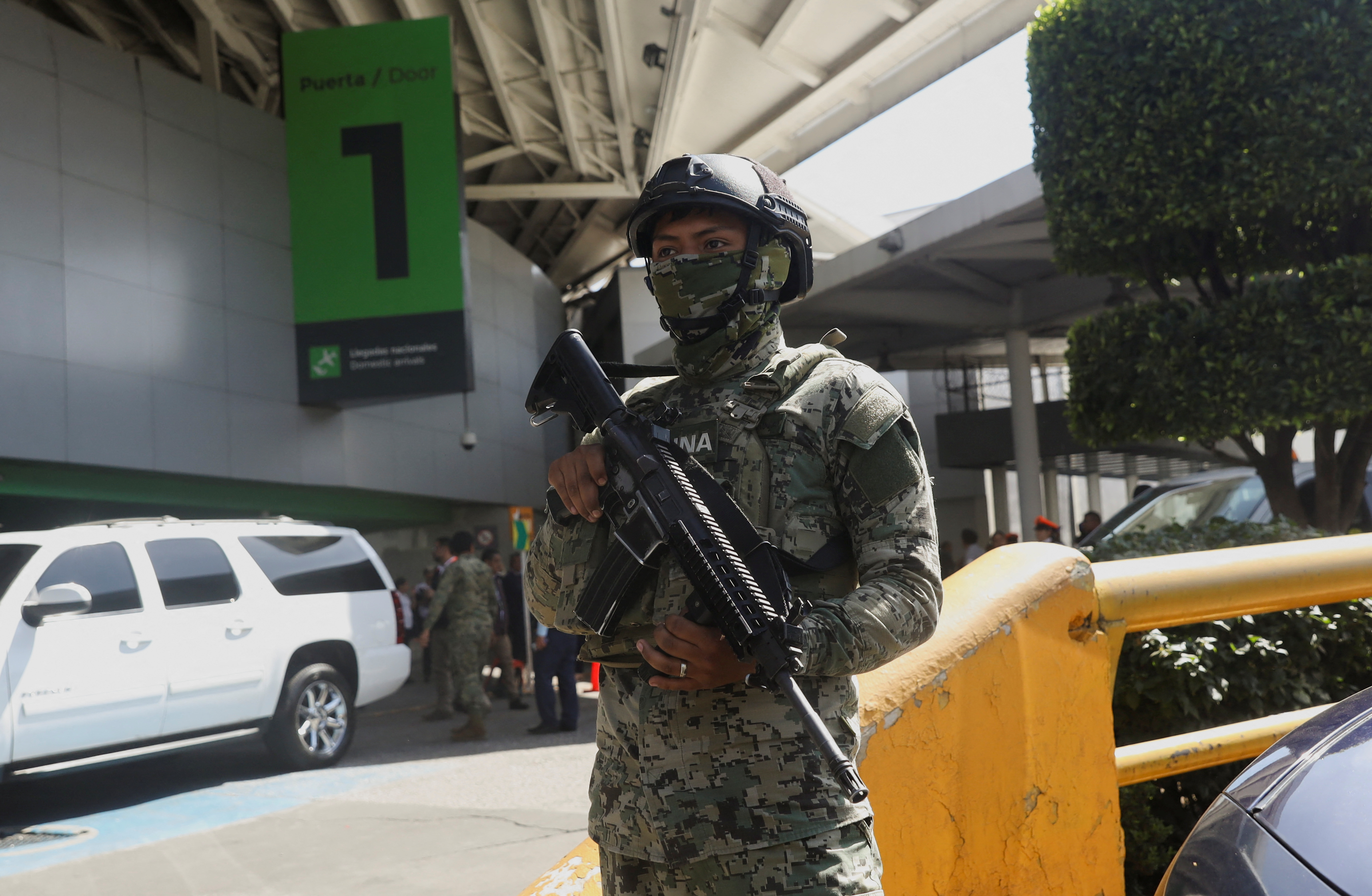 Dos heridos en tiroteo afuera del aeropuerto de Ciudad de México, vuelos operan con normalidad