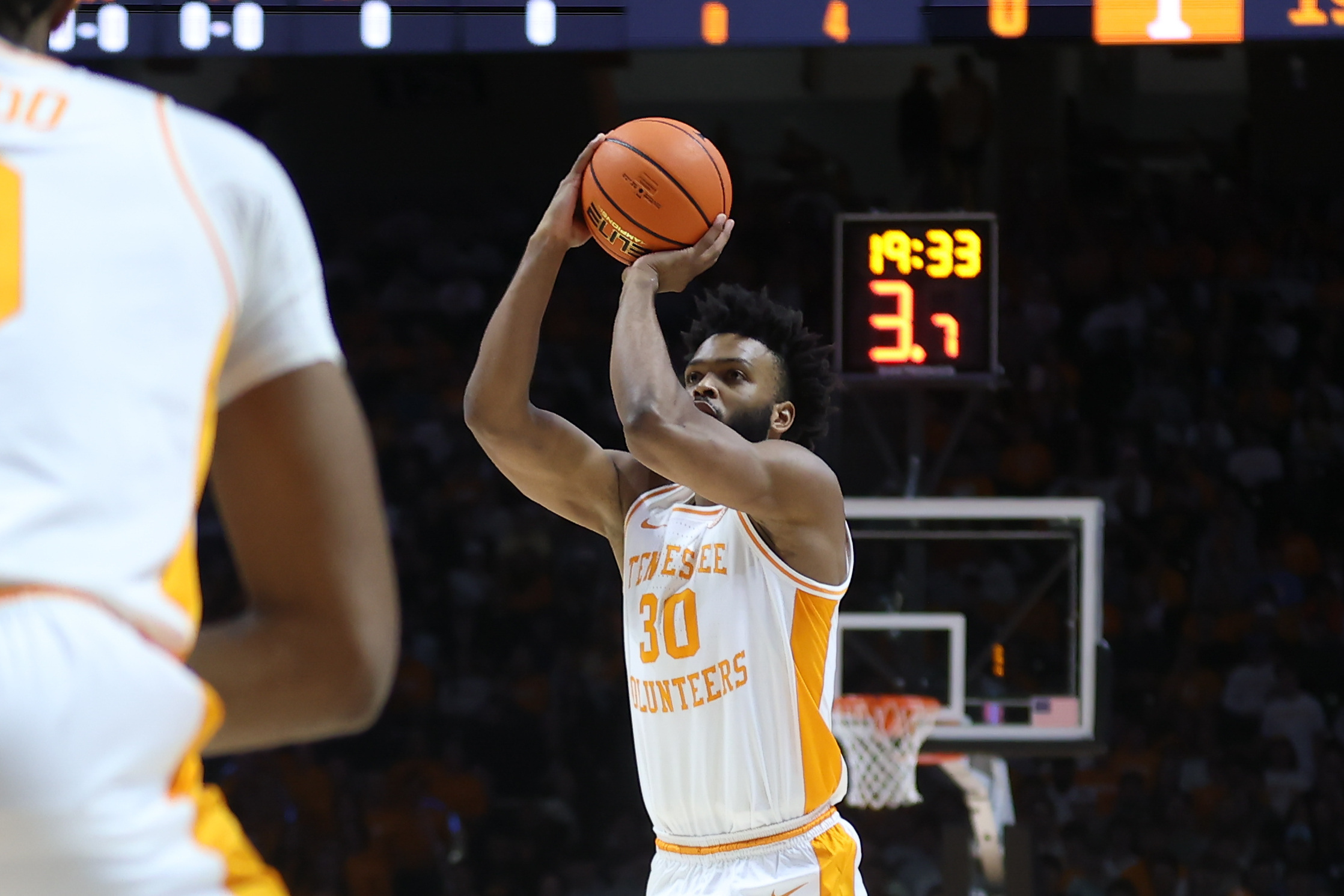 No. 7 Tennessee cruises past Wofford | Reuters