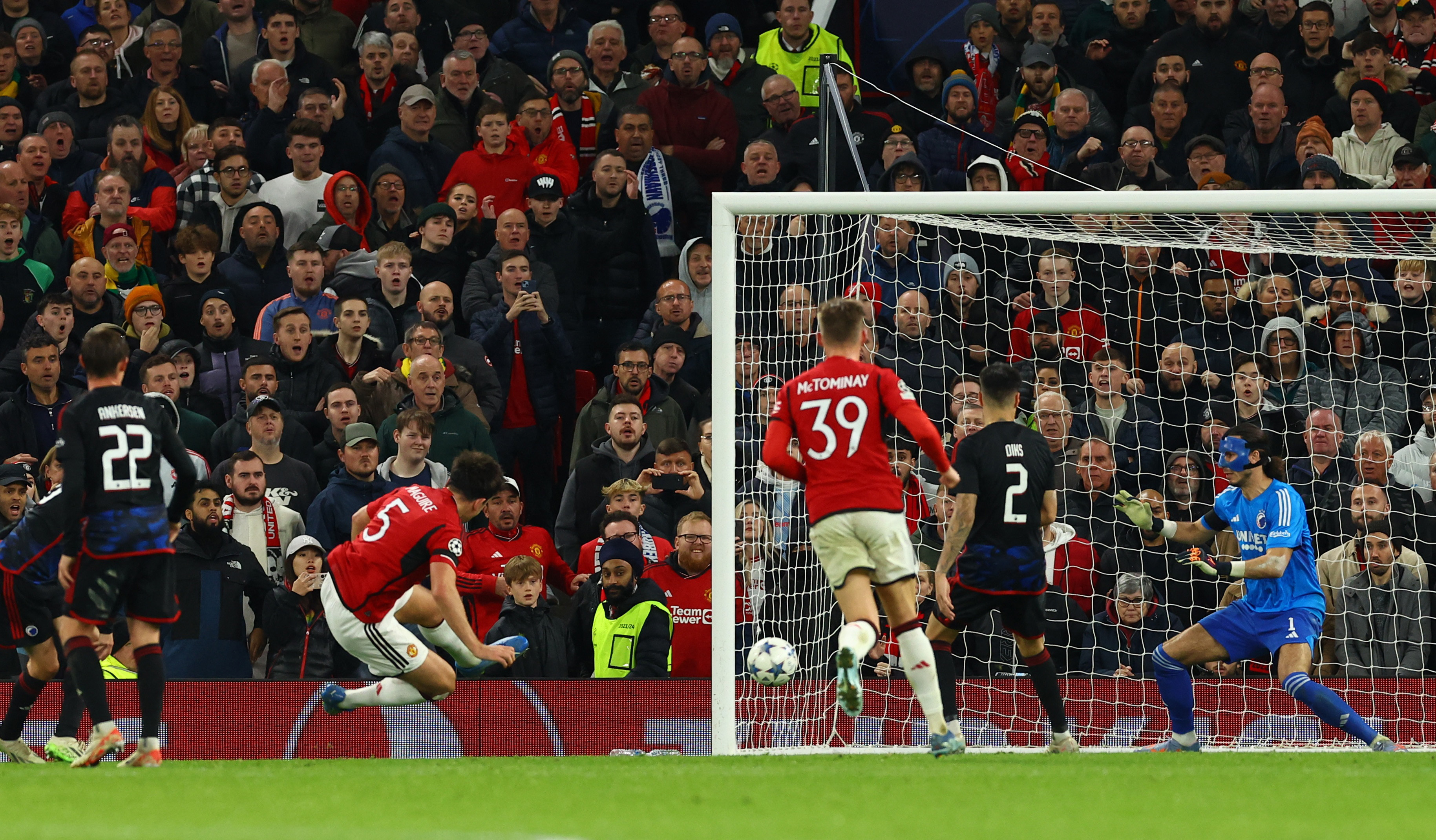 Maguire, Onana lift Man Utd 1-0 past Copenhagen for first Champions League  points | Reuters
