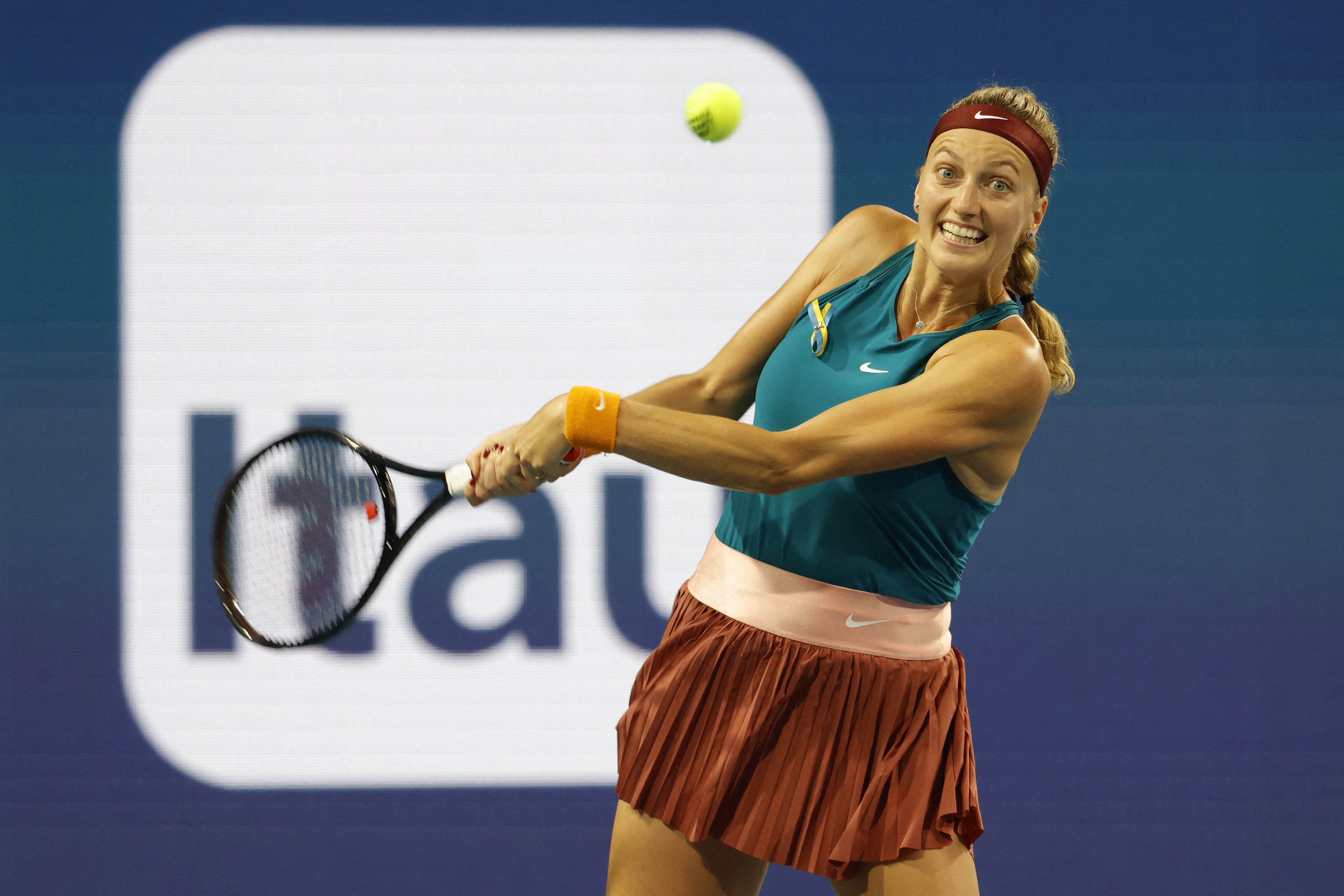 Buskruit G Effectief WTA roundup: Petra Kvitova retires in first round at Charleston | Reuters
