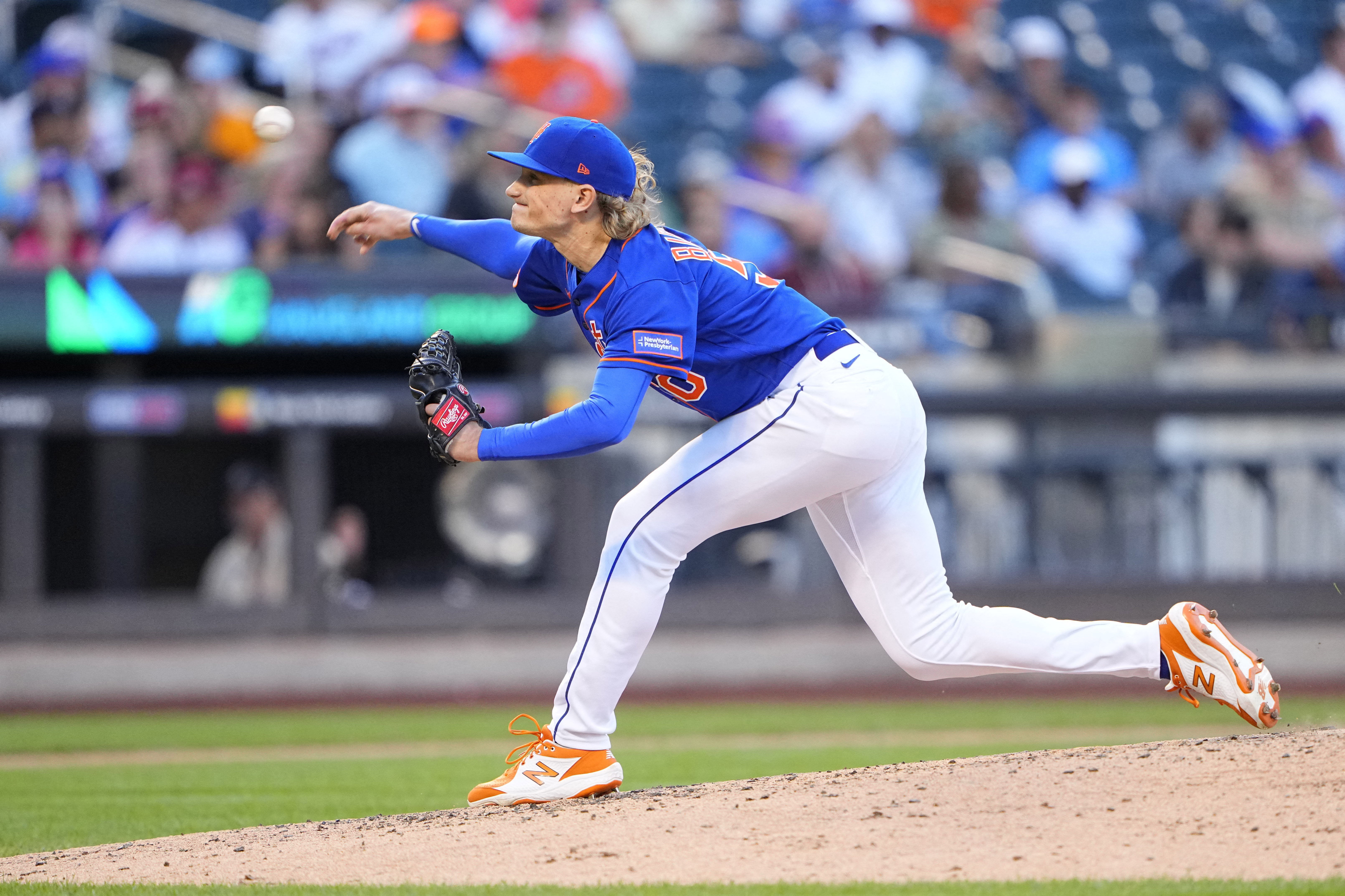 April 23, 2022:Francisco Lindor (12) of the New York Mets gets a single in  the of the 8th inning between the New York Mets and the Arizona  Diamondbacks at Case Field in