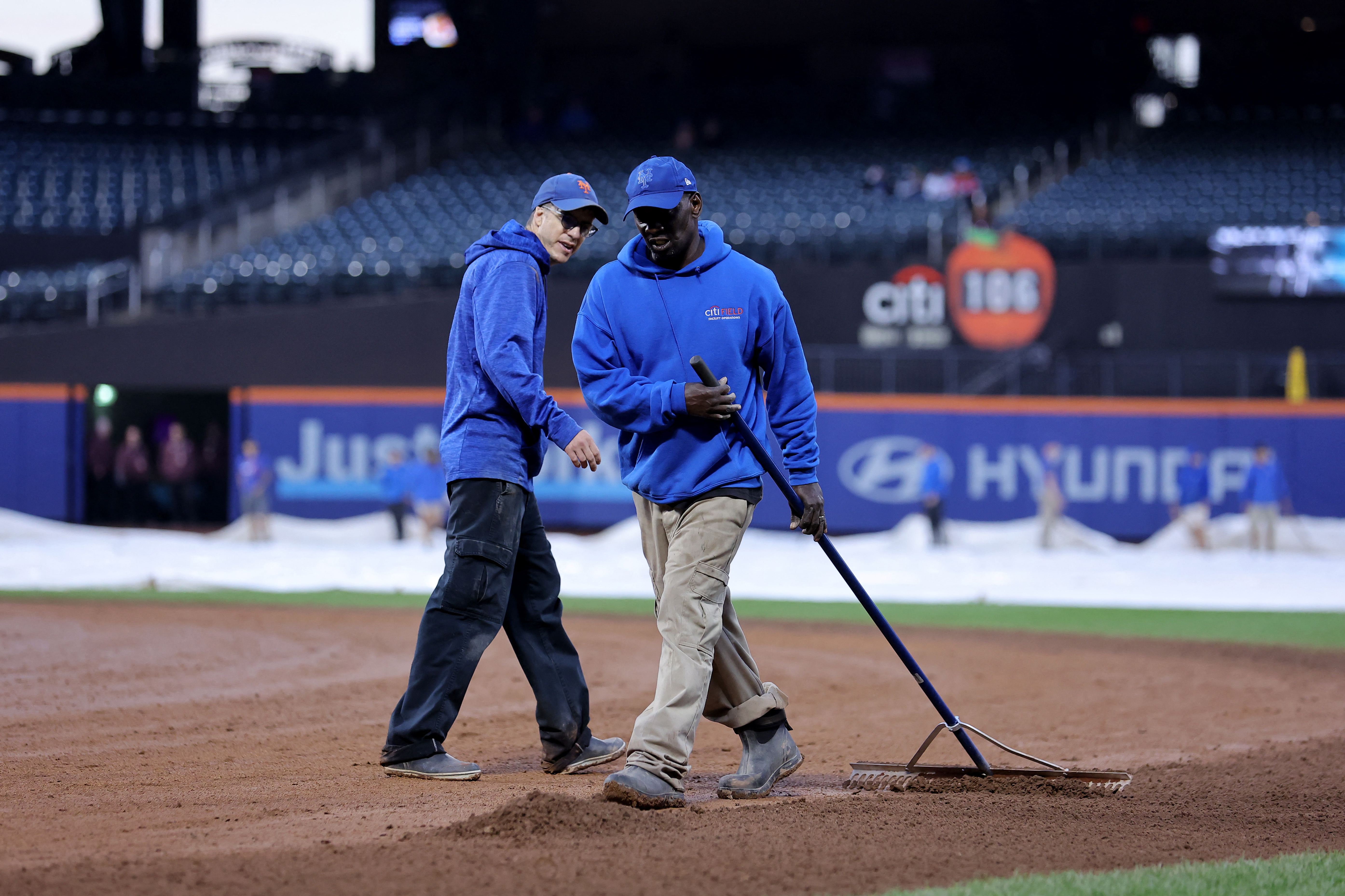 Marlins-Mets game postponed due to unplayable field conditions