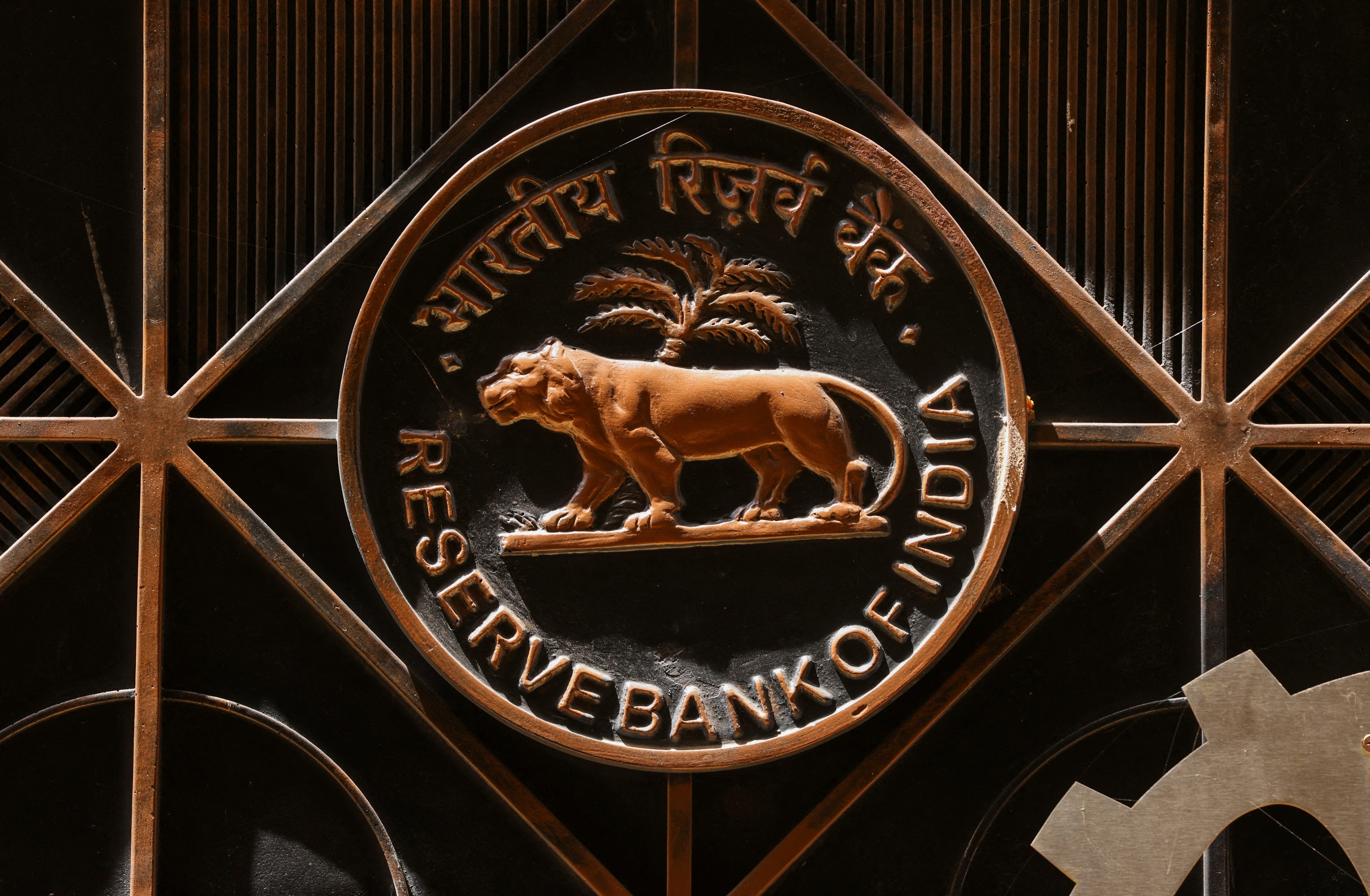 インド中銀、ＵＡＥとの貿易でドル建て決済削減を銀行に指示＝関係者
