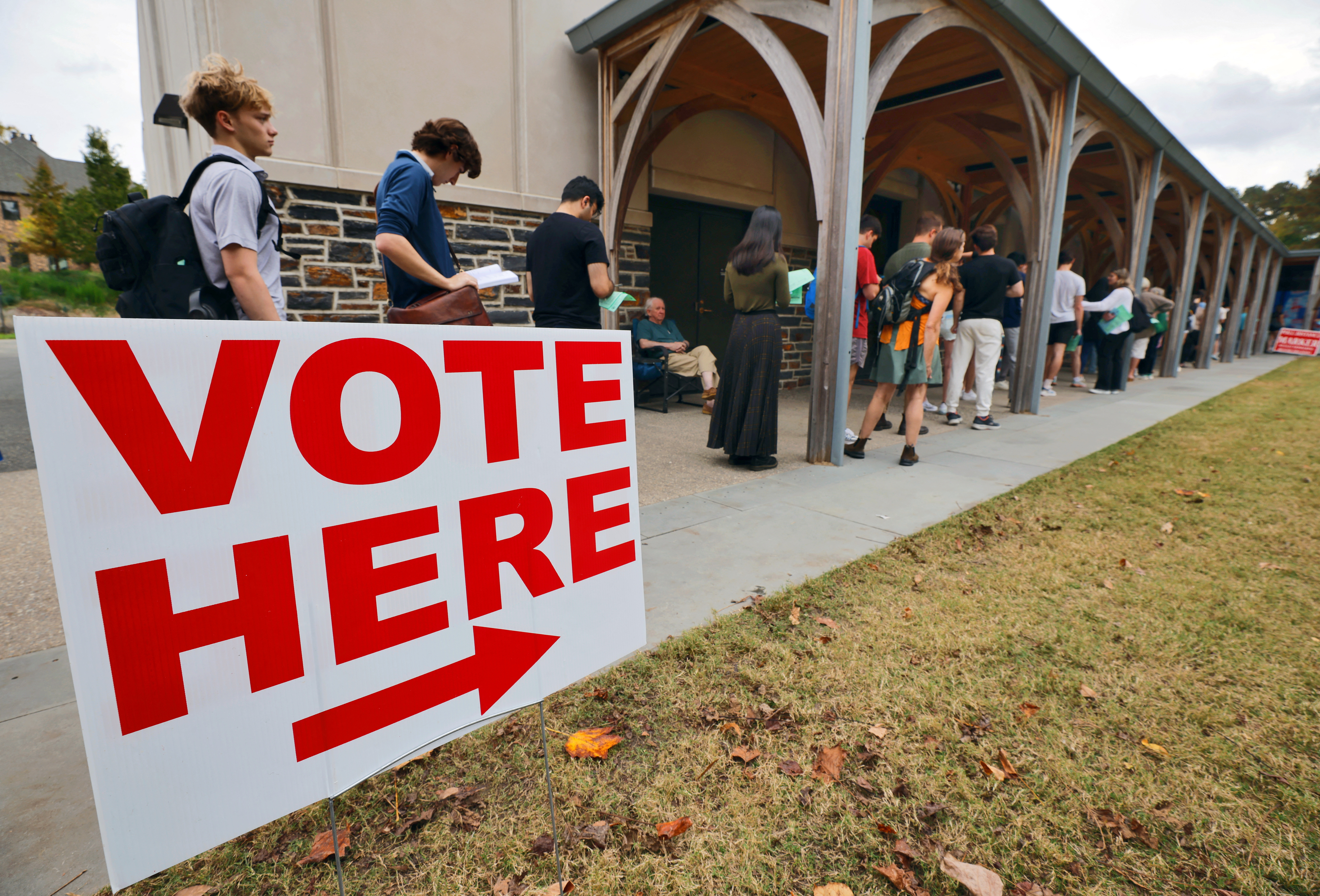 Votación anticipada en la Universidad de Duke en Durham, Carolina del Norte