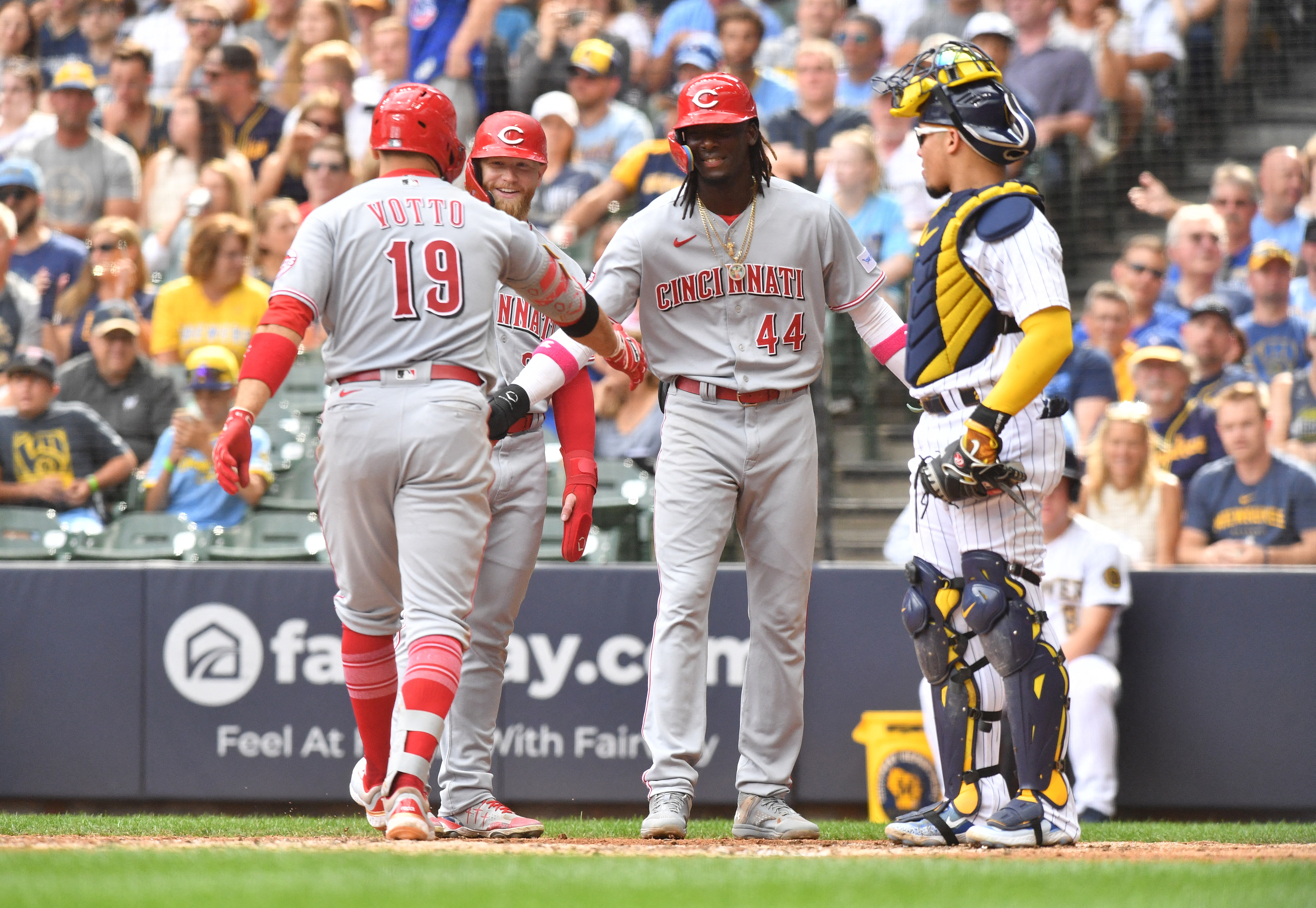 Brewers Craig Counsell holds hand up as Elly De La Cruz's memorable  performance gives Reds vital win in Milwaukee