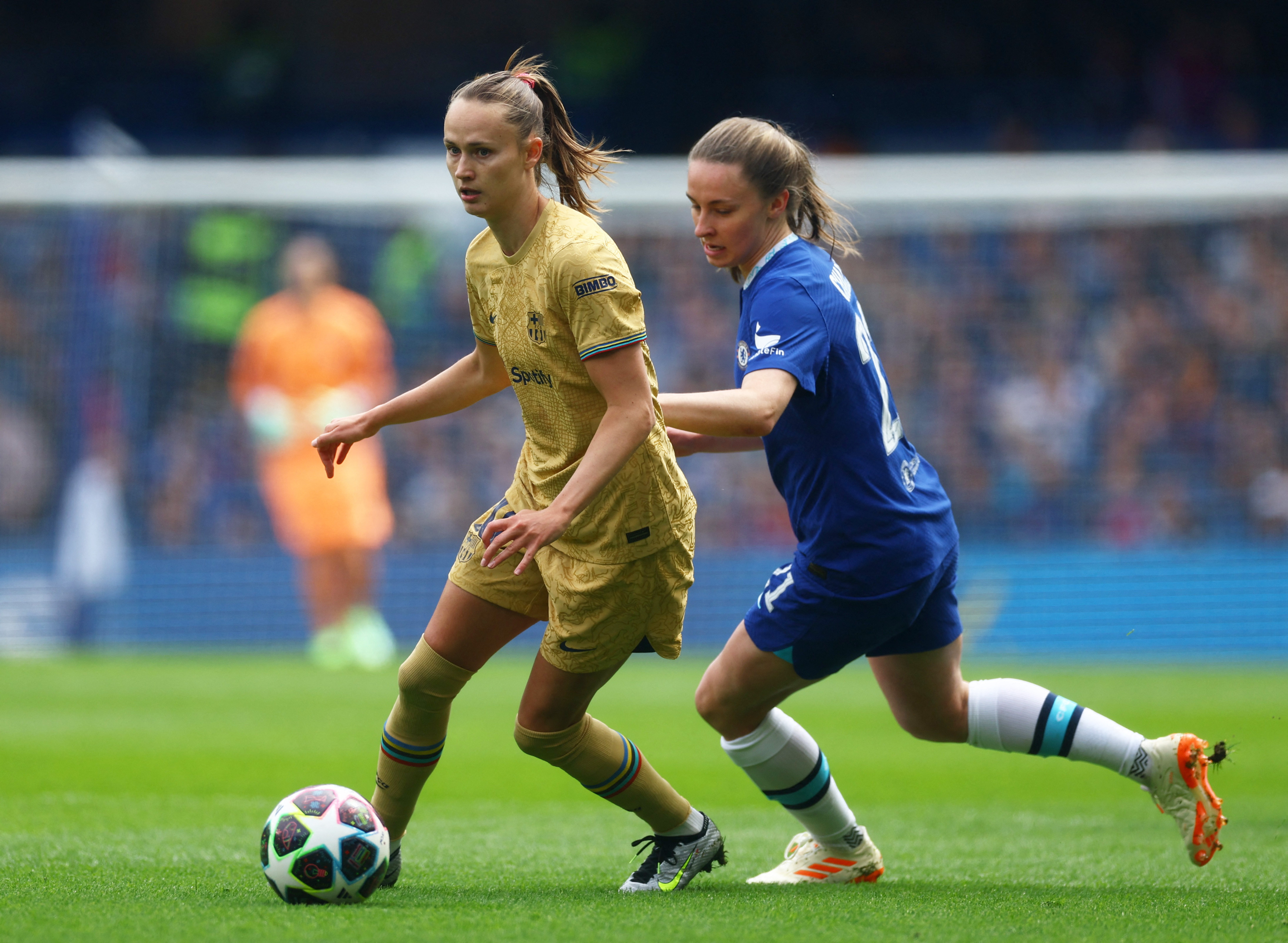 Barca takes the lead : r/WomenSoccerLegs