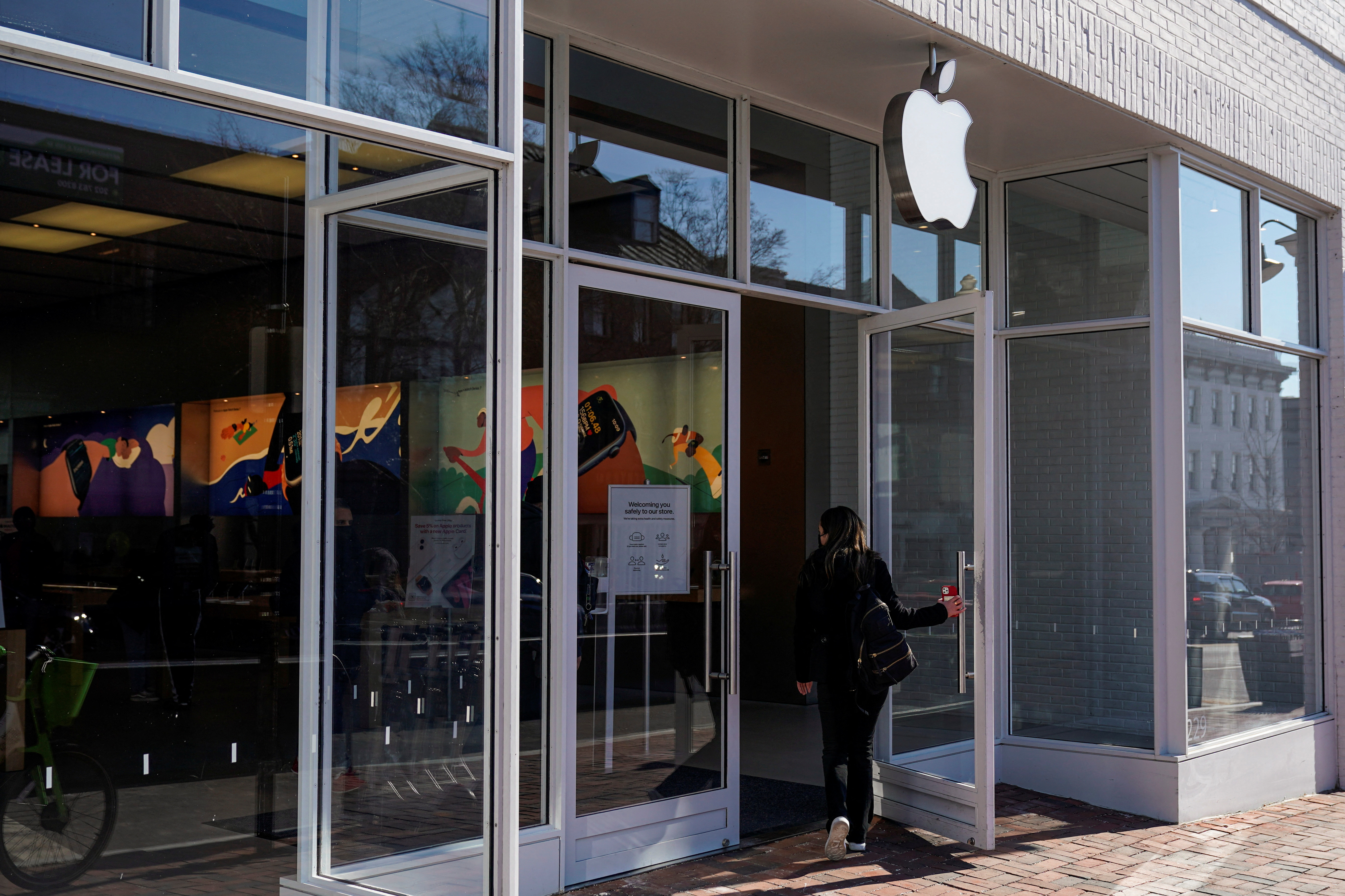Bethesda Row - Apple Store - Apple