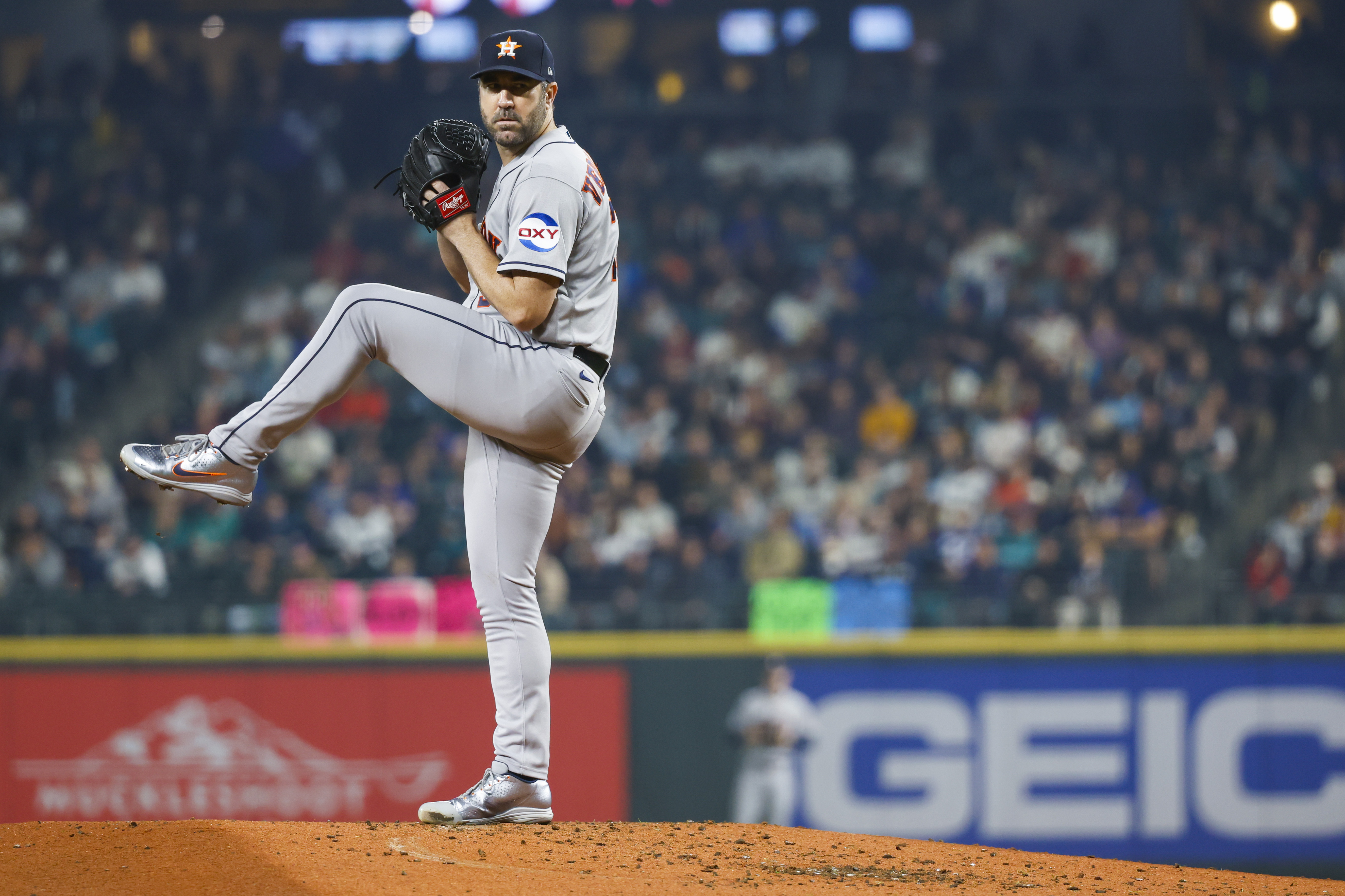 MLB roundup: Justin Verlander shines as Astros top M's