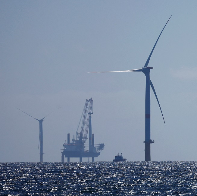 Europe thrusts towards offshore wind grid, testing regulators