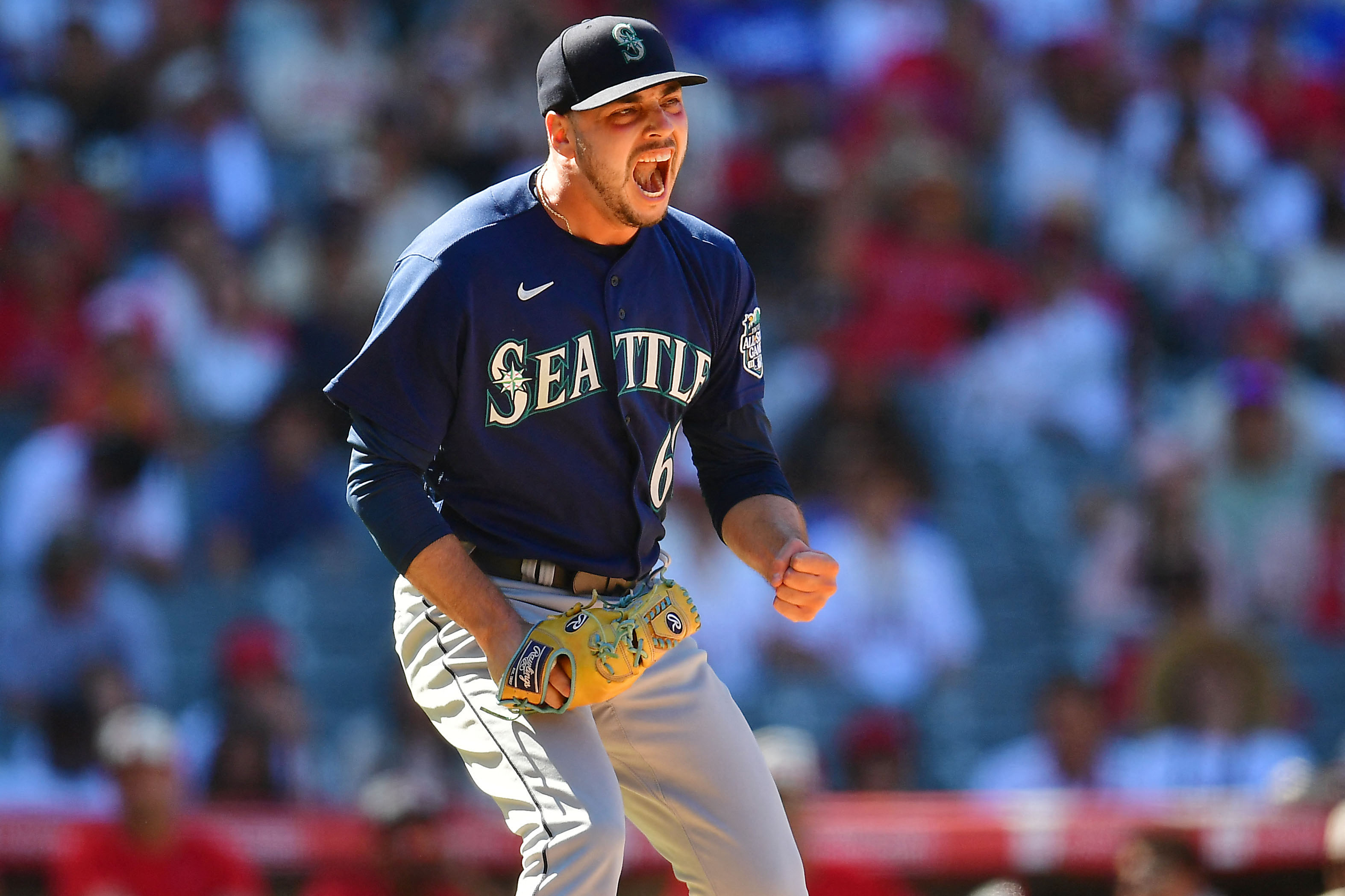 Eugenio Suárez delivers in 10th inning, Mariners sweep Angels with