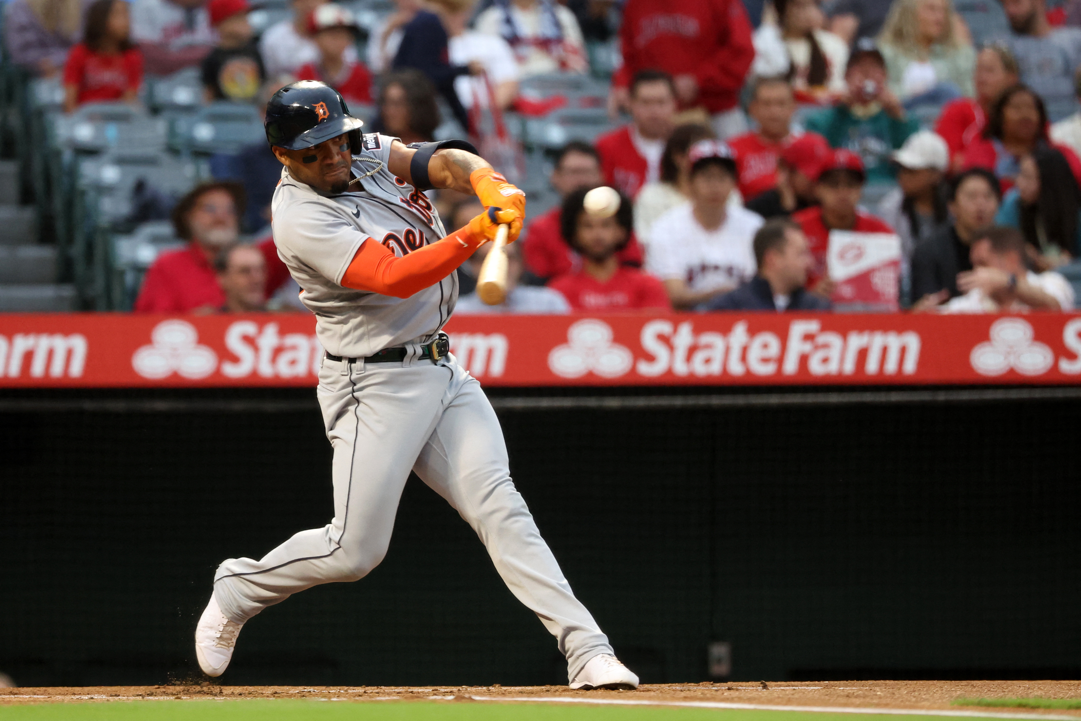 Angels beat Tigers 7-6 in 10th after blowing late lead - CBS Los Angeles