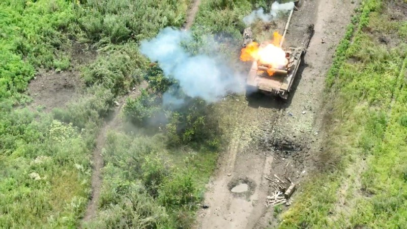 Ukraine army says it destroyed Russian tank near Bakhmut
