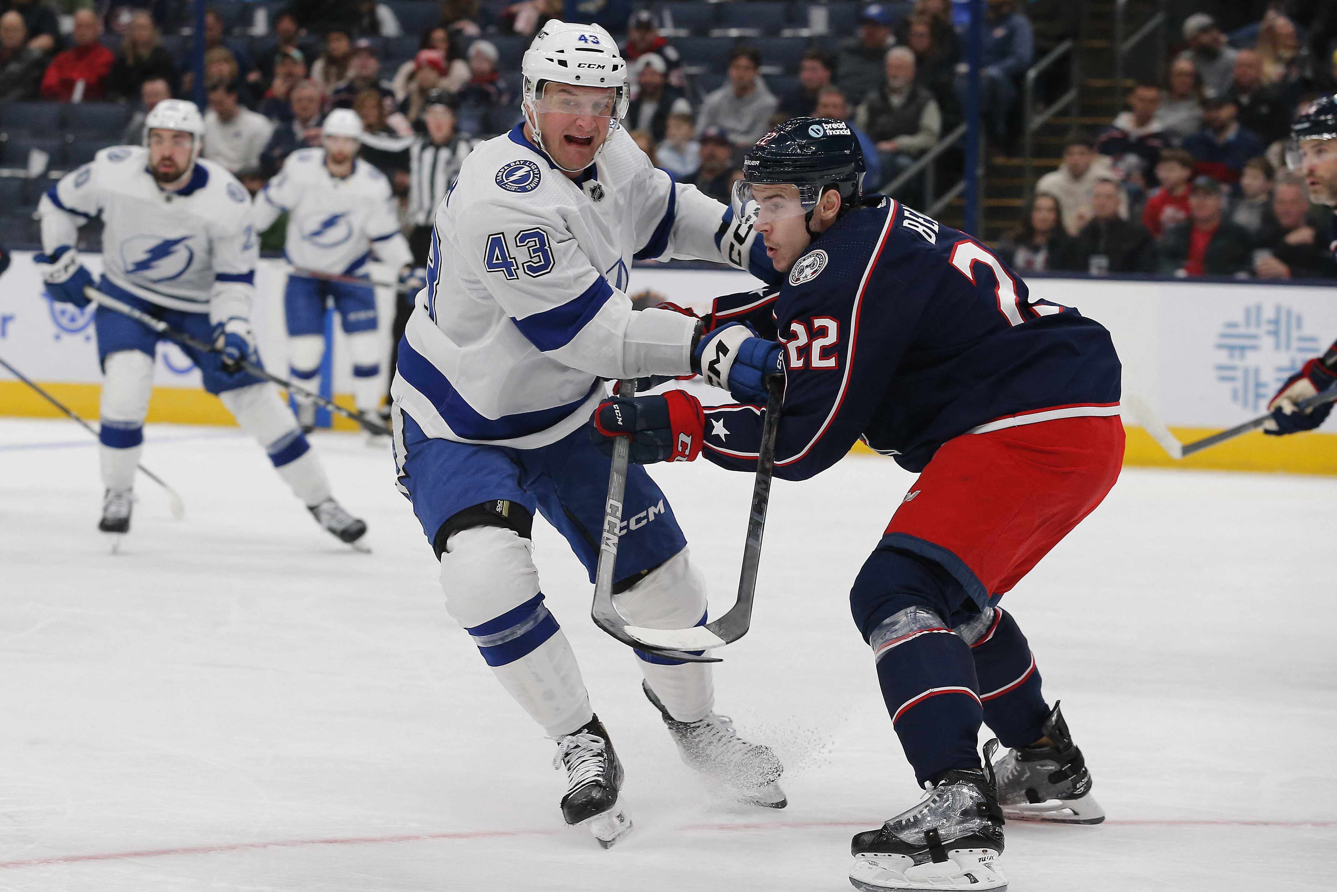 Lightning top Blue Jackets to end skid | Reuters